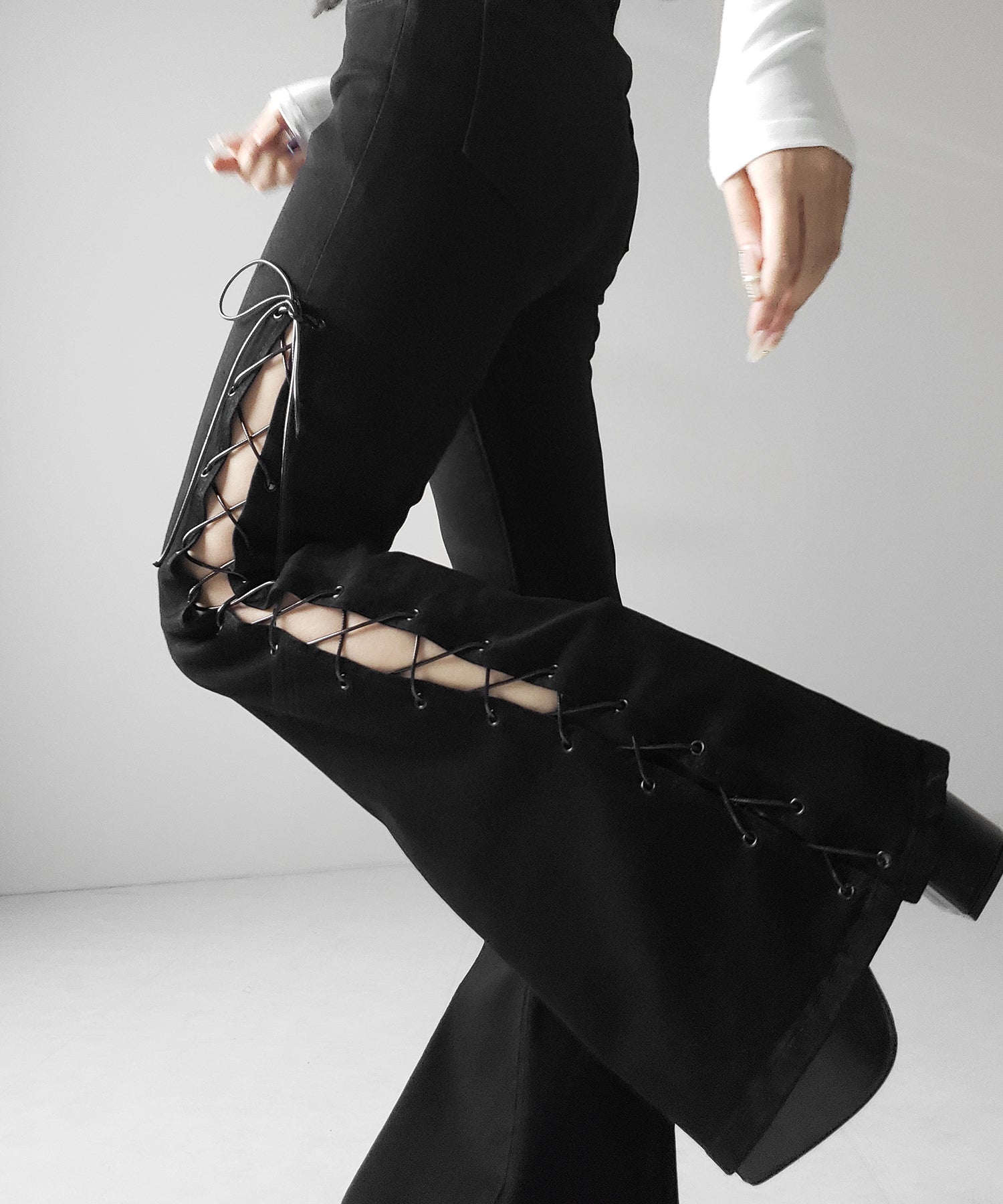 レースアップカットアウトストレッチフレアデニム / lace up cutout stretch flare denim
