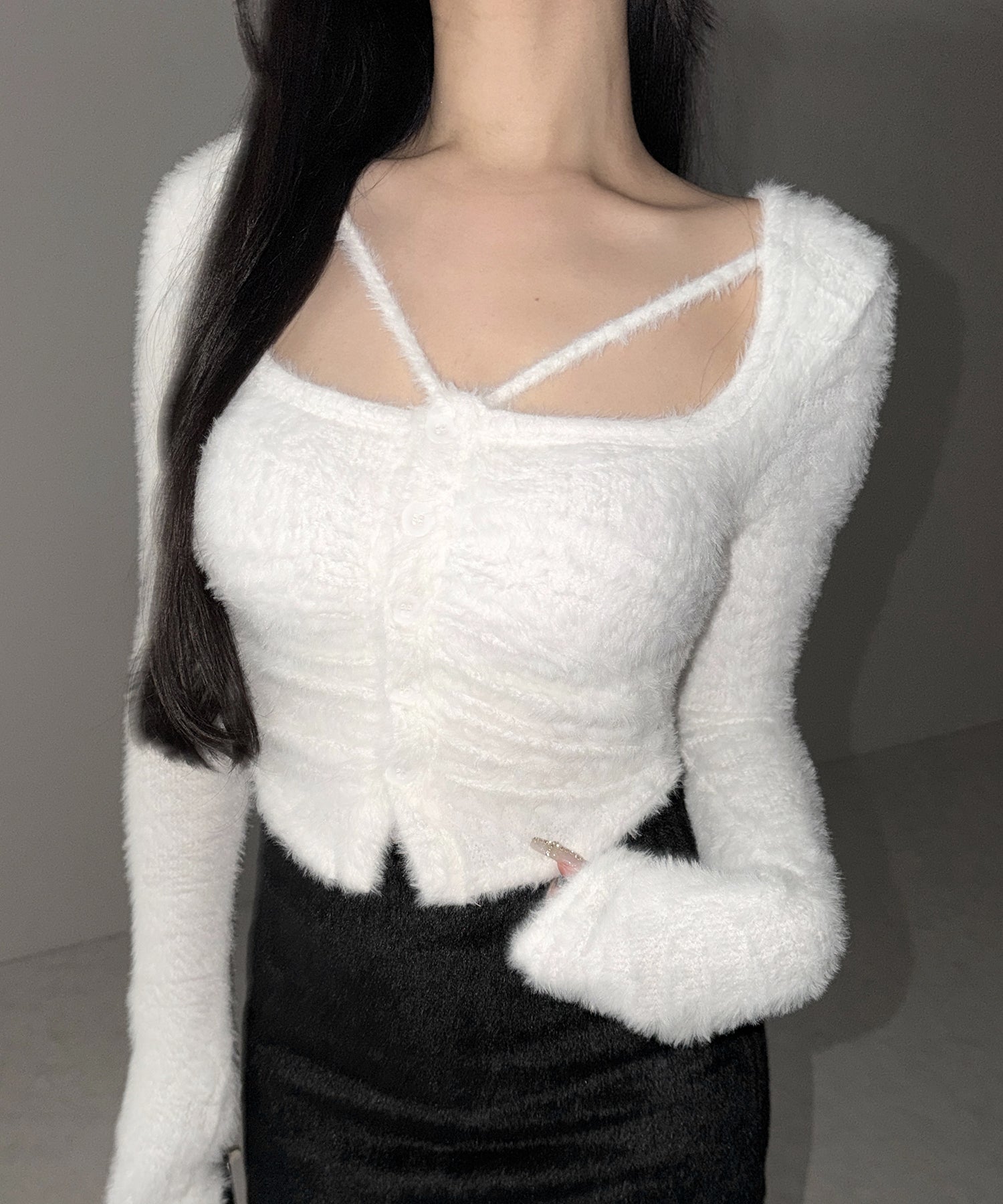 クロスストラップスクエアショートシャギーカーディガン / cross strap square short shaggy cardigan