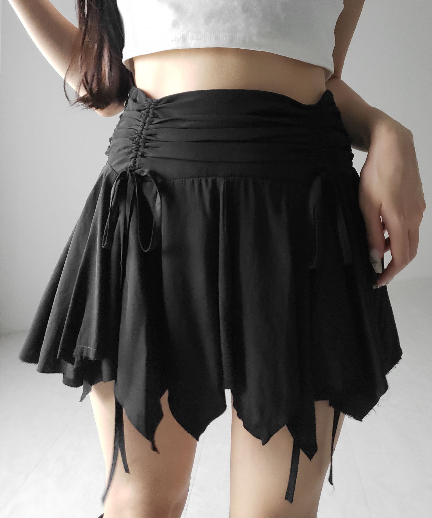 【 2color / 2size 】シャーリングダブルリボンアシンメトリーフリルミニスカート / shirrin double ribbon asymmetry frill mini skirt