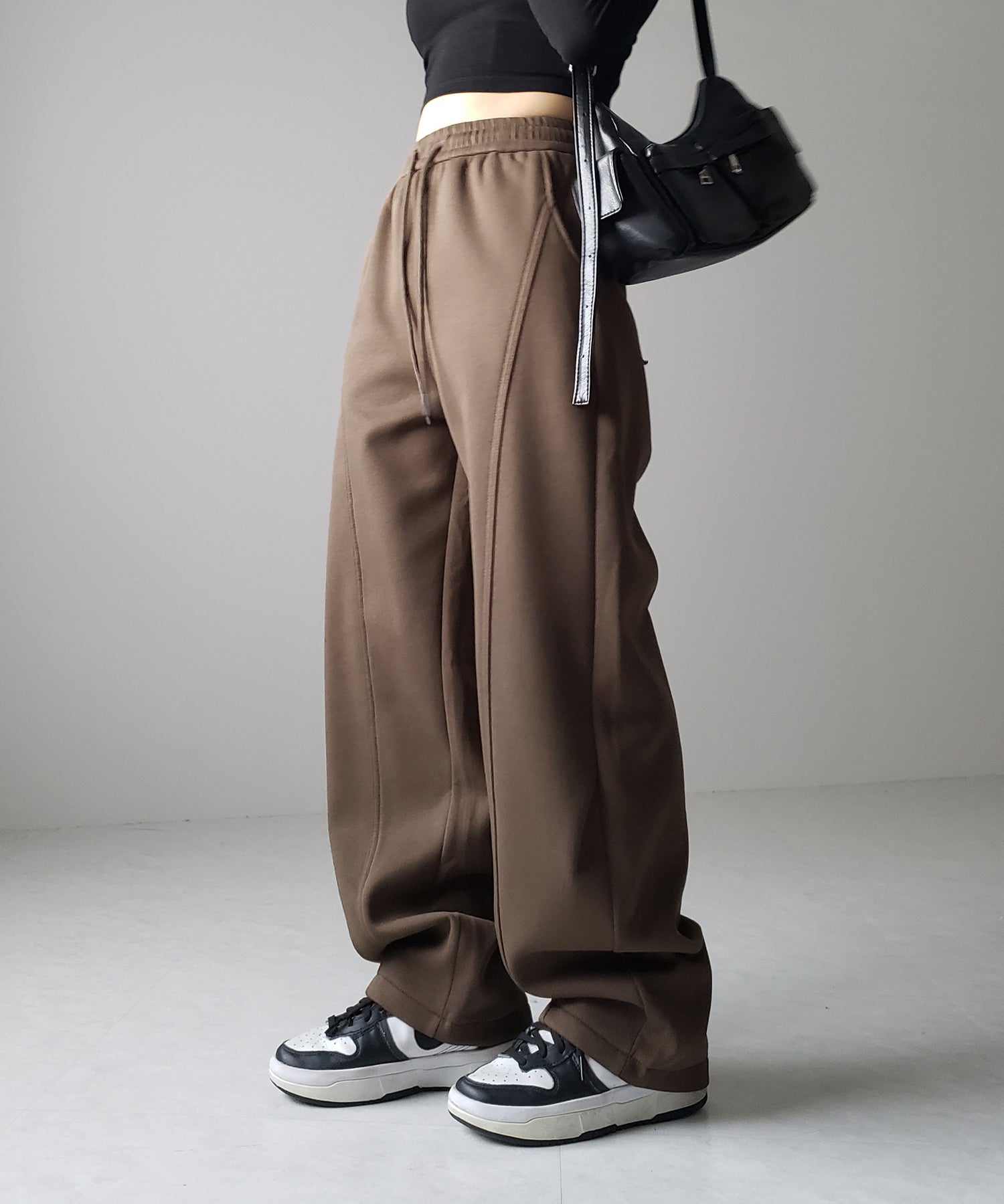 【 裏起毛 】カーブラインサイドタックワイドスウェットパンツ