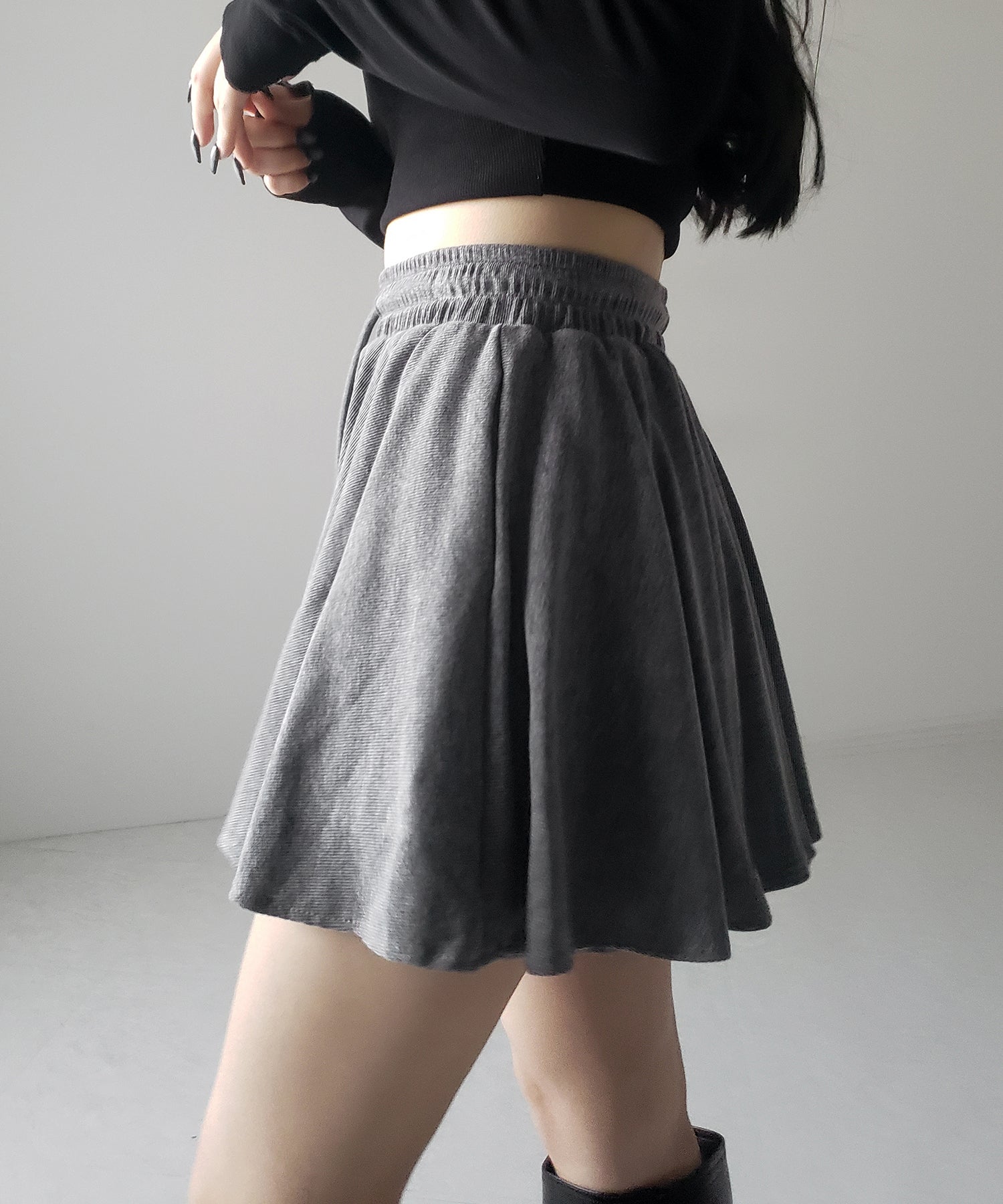 【インナーパンツ裏地付 】ハイウエストカットフレアミニスカート / High waist cut flare mini skirt