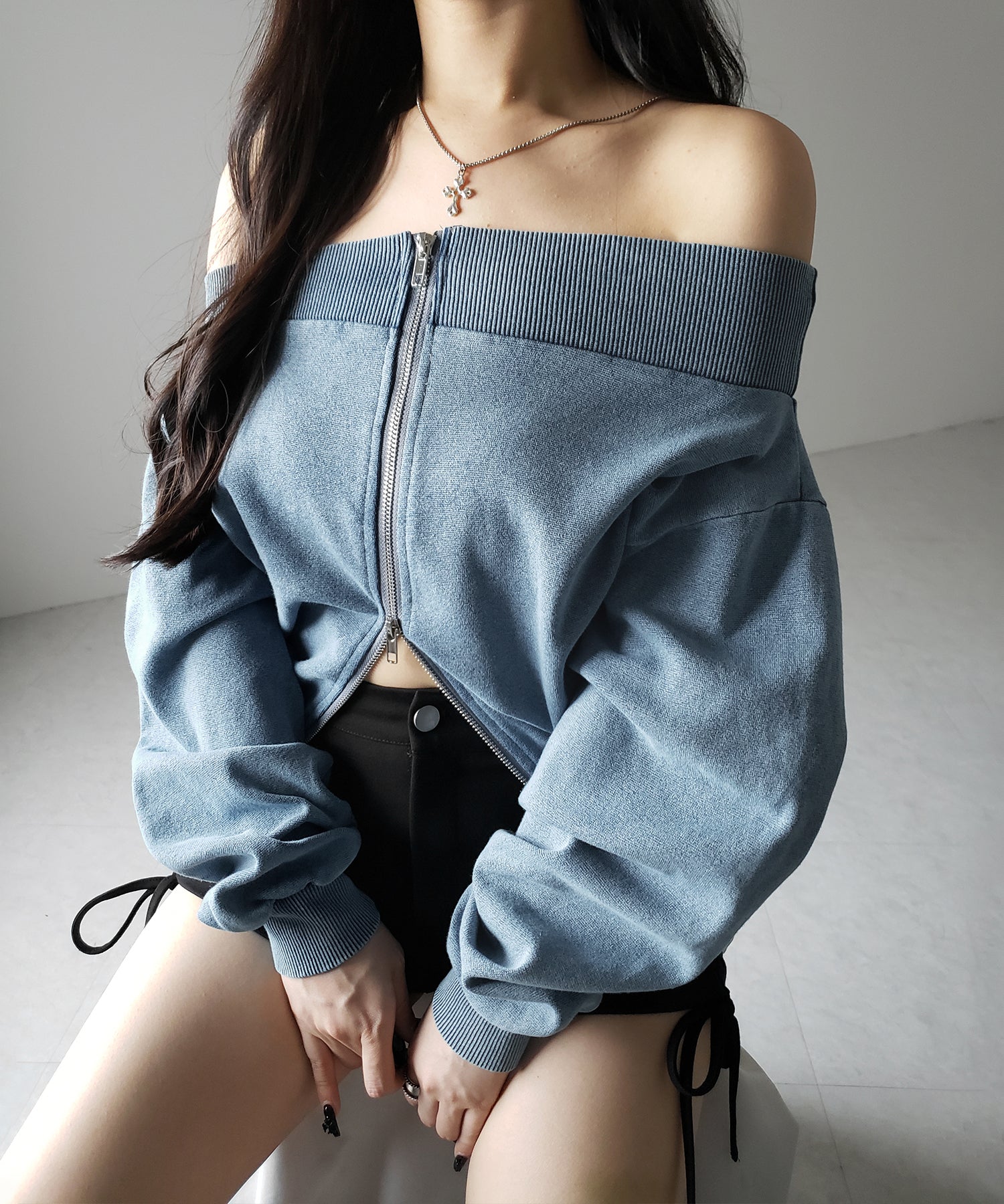 【 2color 】ダブルジップピグメントオフショルスウェットトップス / double zip pigment off shoulder sweat tops