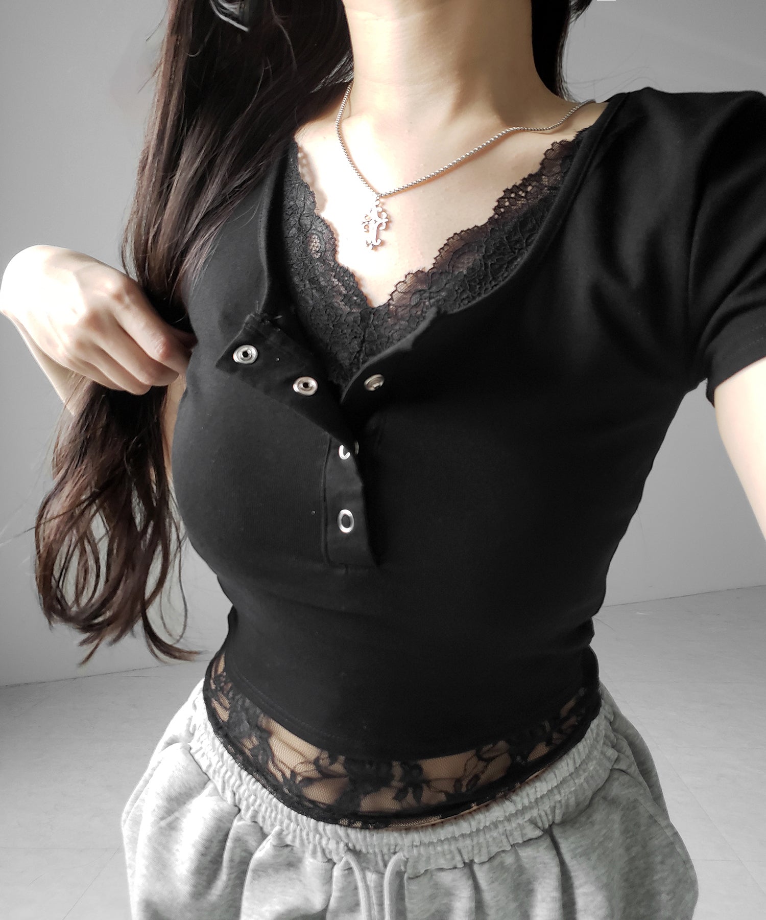 レースレイヤードヘンリーネックスクエア半袖Tシャツ / lace layered henley neck square short sleeve T-shirt