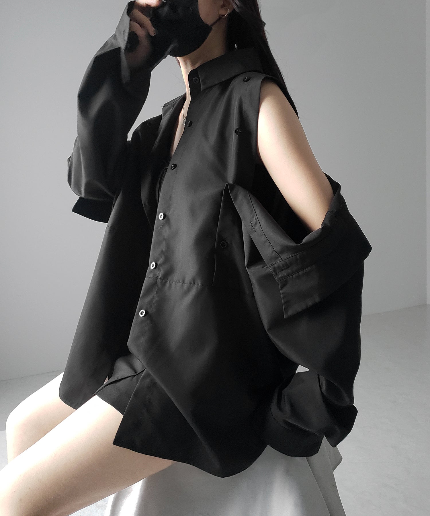 【 3color 】オープンショルダーカットアウトビッグシャツ / open shoulder cutout big shirt