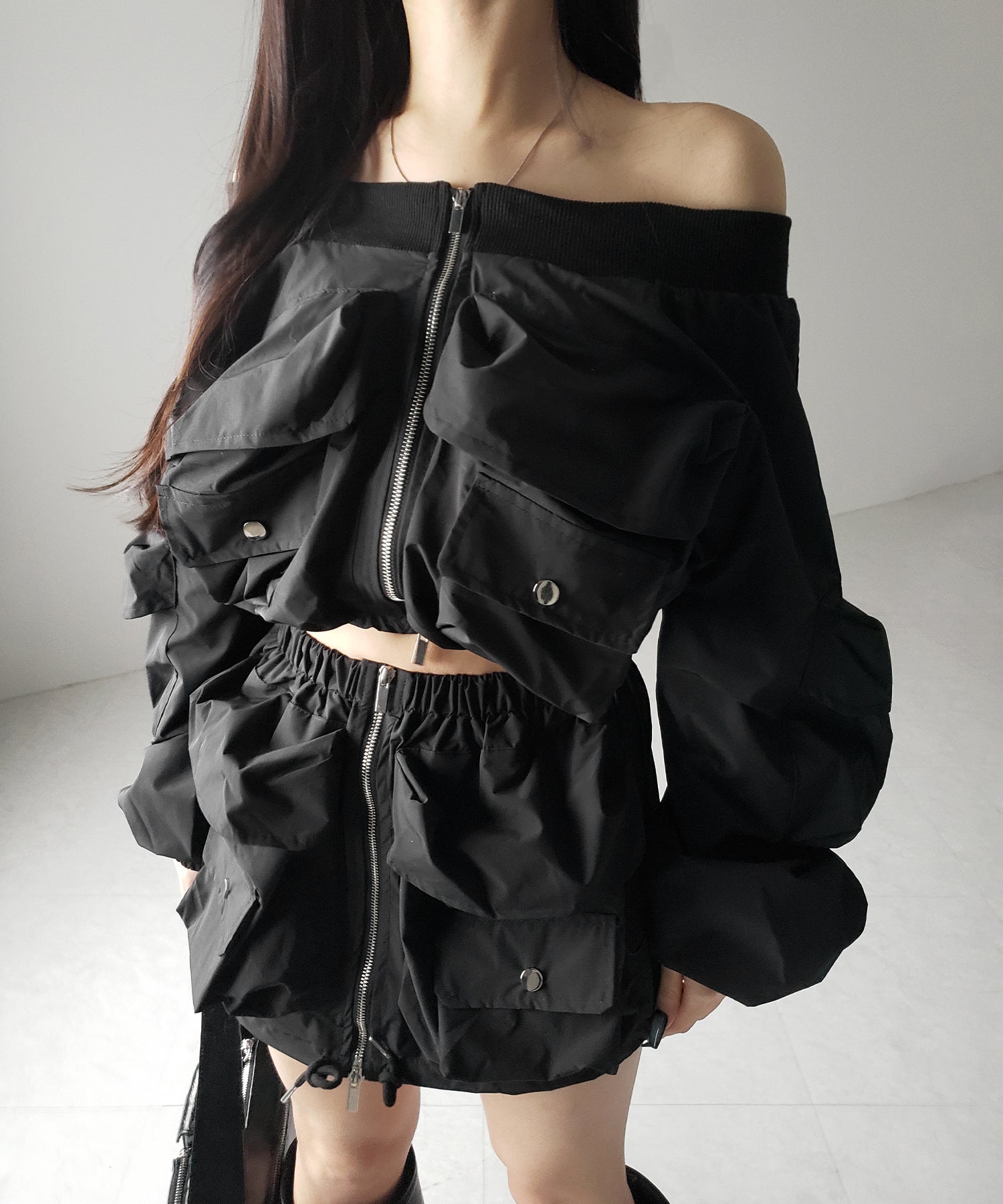 【 セットアップ 】アウトポケットオフショルカーゴブルゾン & ダブルジップカーゴミニスカート SET / out pocket off shoulder cargo blouson & double zip cargo mini skirt SET