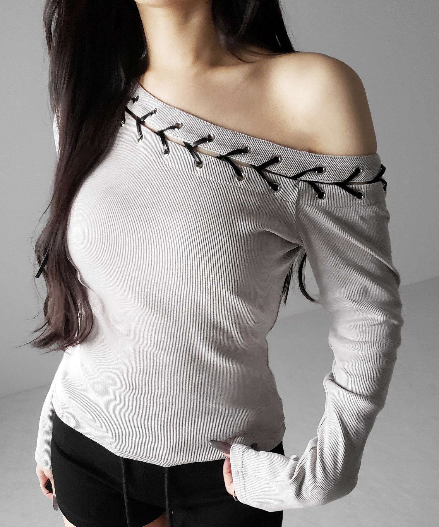 ヴィンテージカットアウトレースアップワンショルリブトップス / vintage cutout laceup one shoulder lib tops