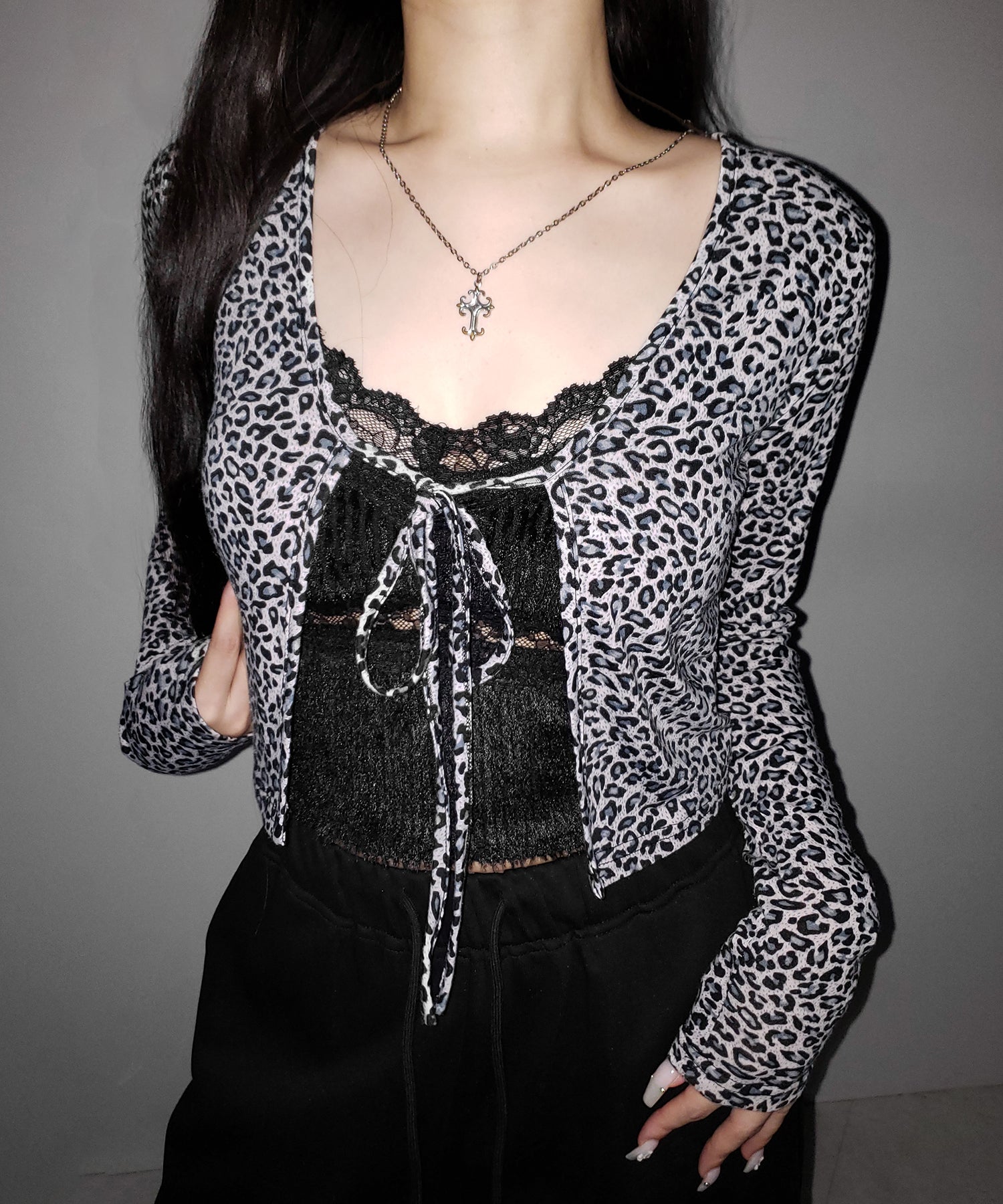 レオパードフロントリボンショートカーディガン / Leopard front ribbon short cardigan
