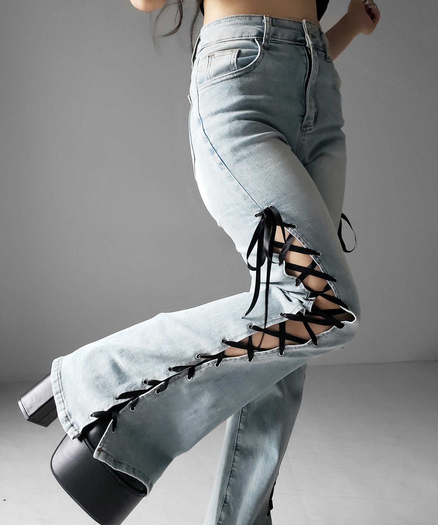 サテンリボンレースアップカットアウトストレッチフレアデニム / satin ribbon laceup cutout stretch flare denim