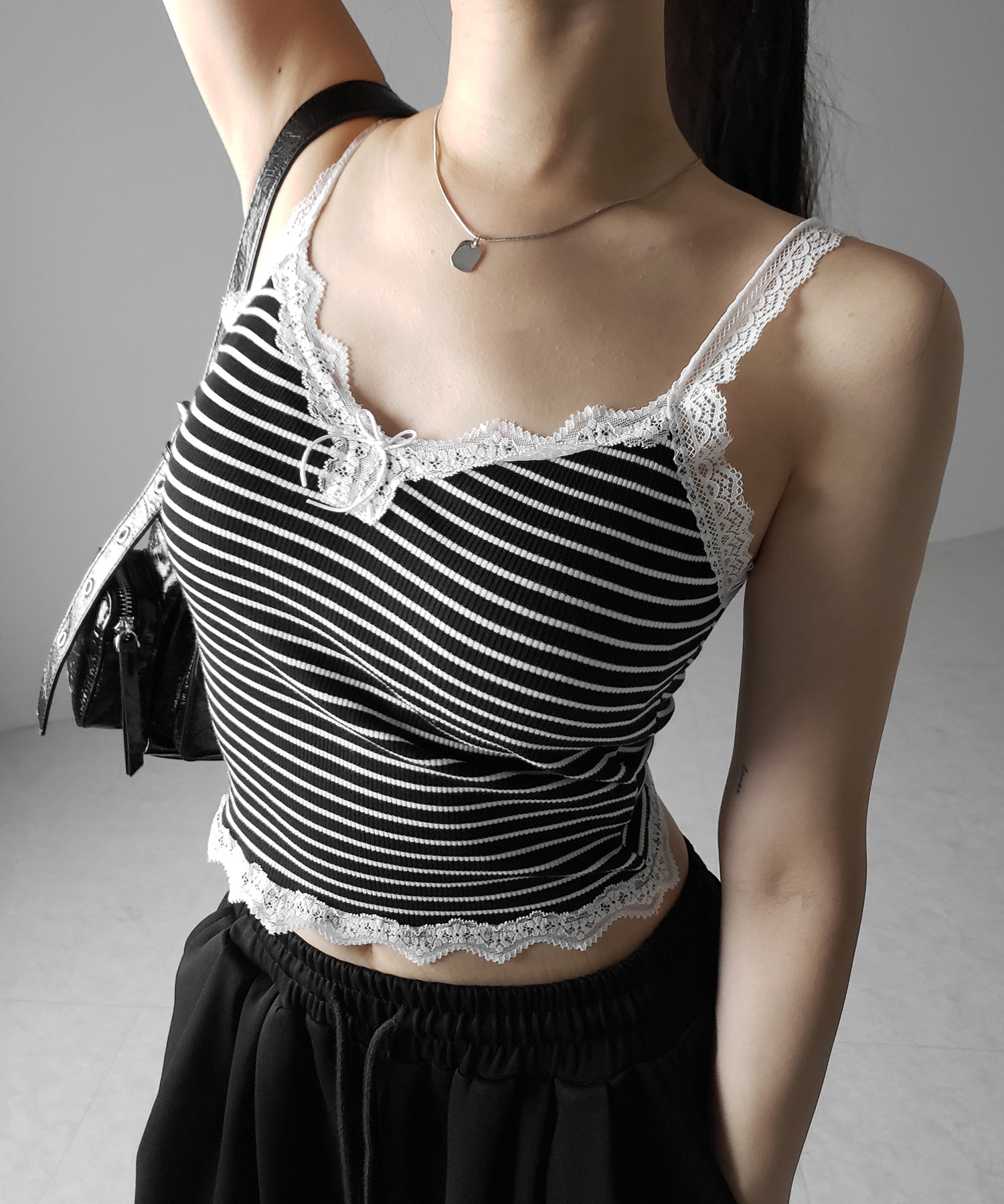 【 3color 】バイカラーレースクロップドリブキャミソール / bicolor lace cropped rib camisole