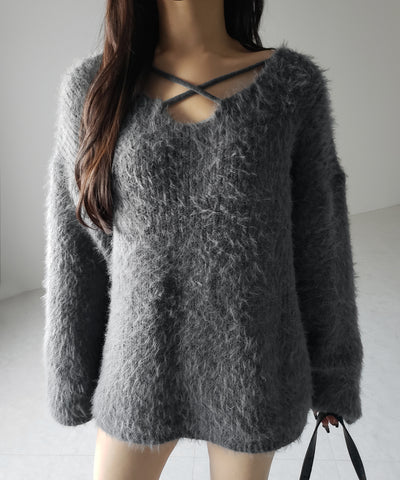 クロスストラップカットアウトルーズシャギーニット