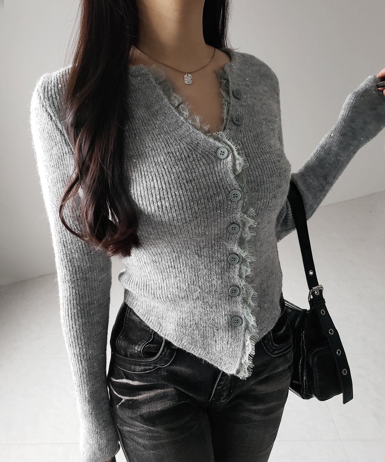 レースドッキングスパングルキーネックニットカーディガン / lace docking spangle key neck knit cardigan