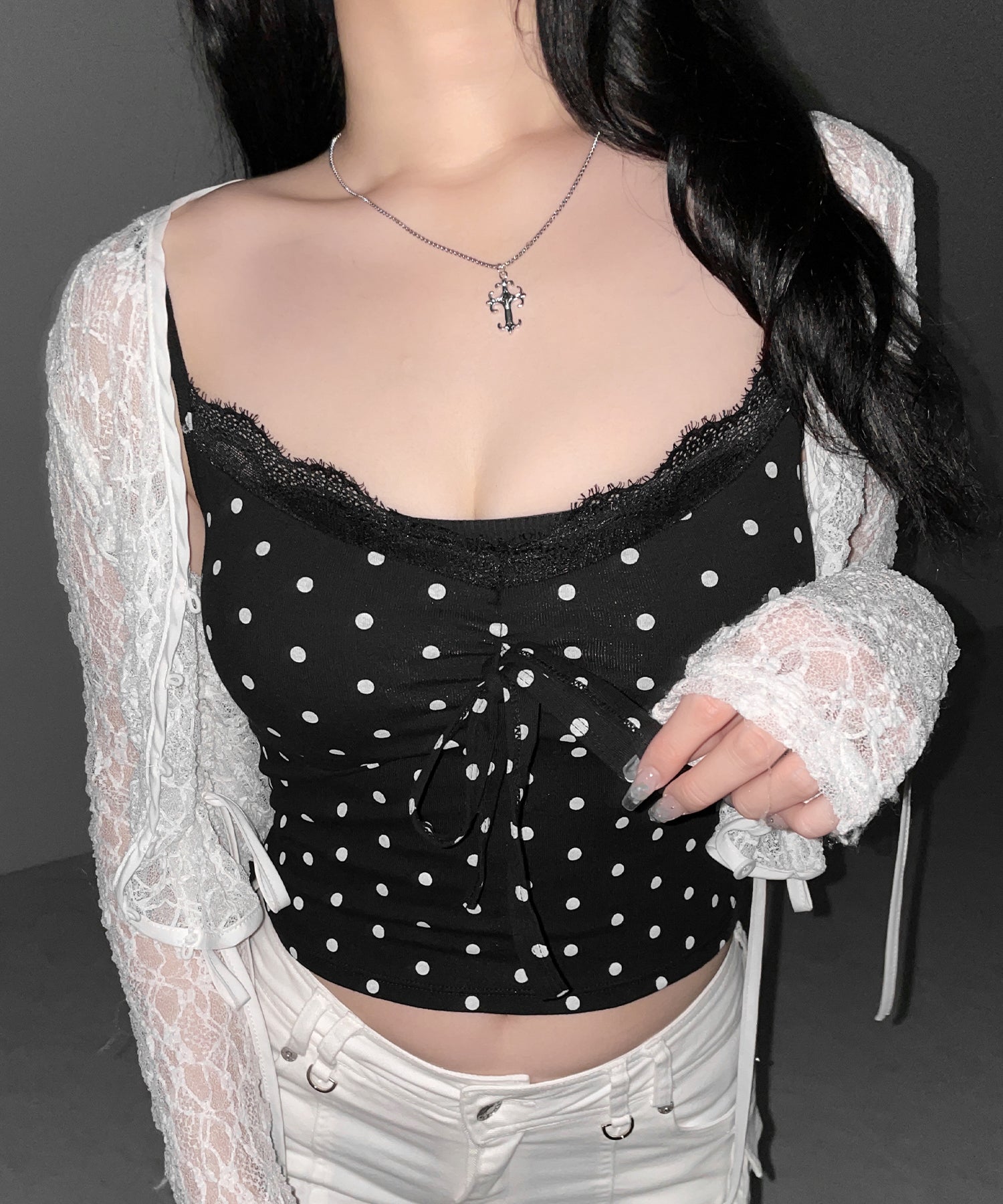 ドットレースフロントリボンキャミソール / Dot lace front ribbon camisole