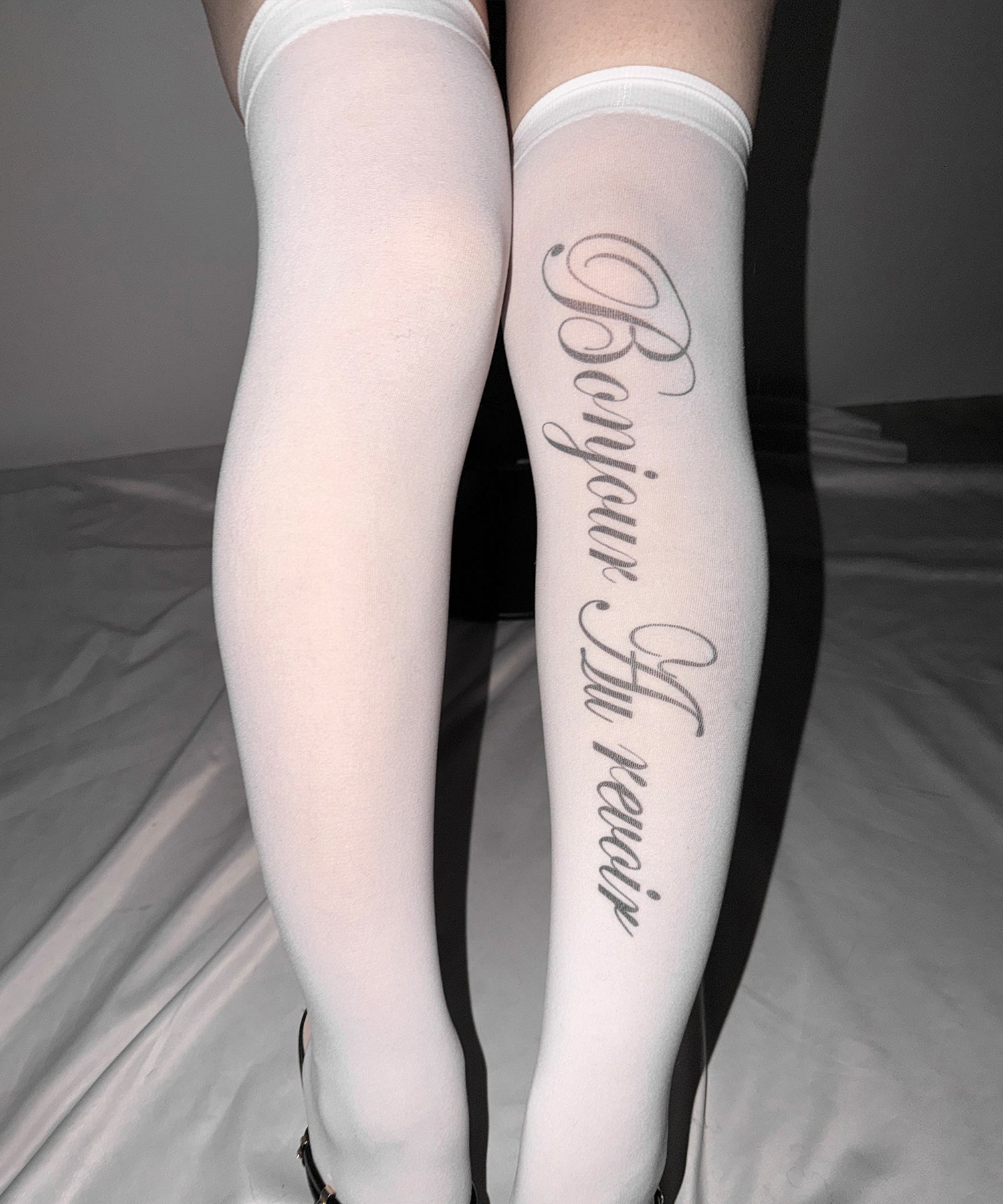 【 選べる3柄アソート 】レタリングロゴシアーニーハイソックス / lettering logo sheer knee high socks