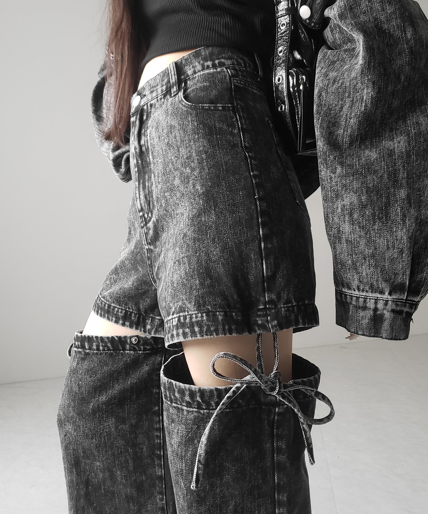 【 セットアップ着用可能 】2WAYヴィンテージケミカルブリーチカットアウトリボンデニム / 2WAY vintage chemical bleach cutout ribbon denim