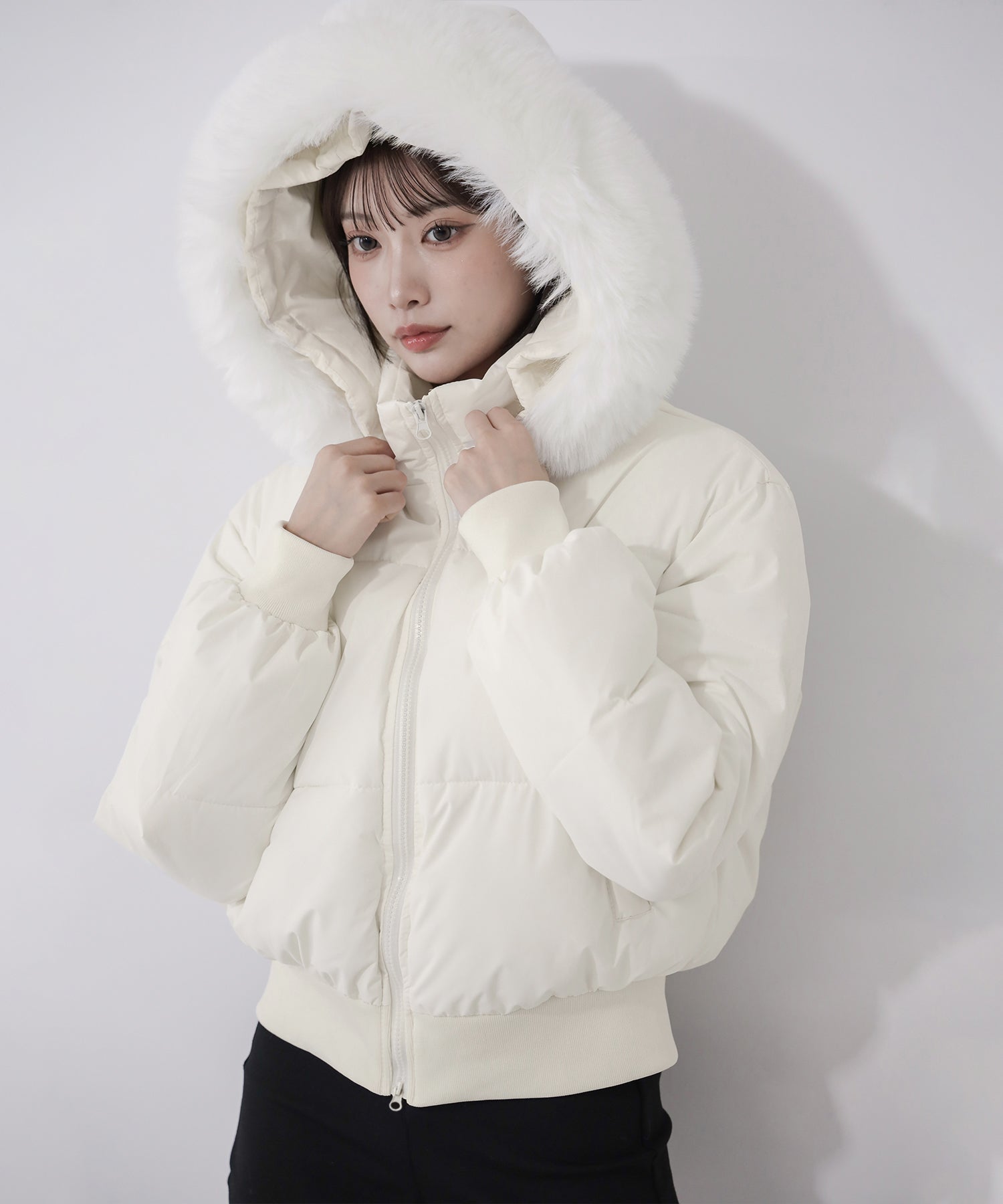 【 フード取り外し可能2WAY 】フェイクファーフードショートダウンジャケット / 2WAY fake fur hoodie short down jacket