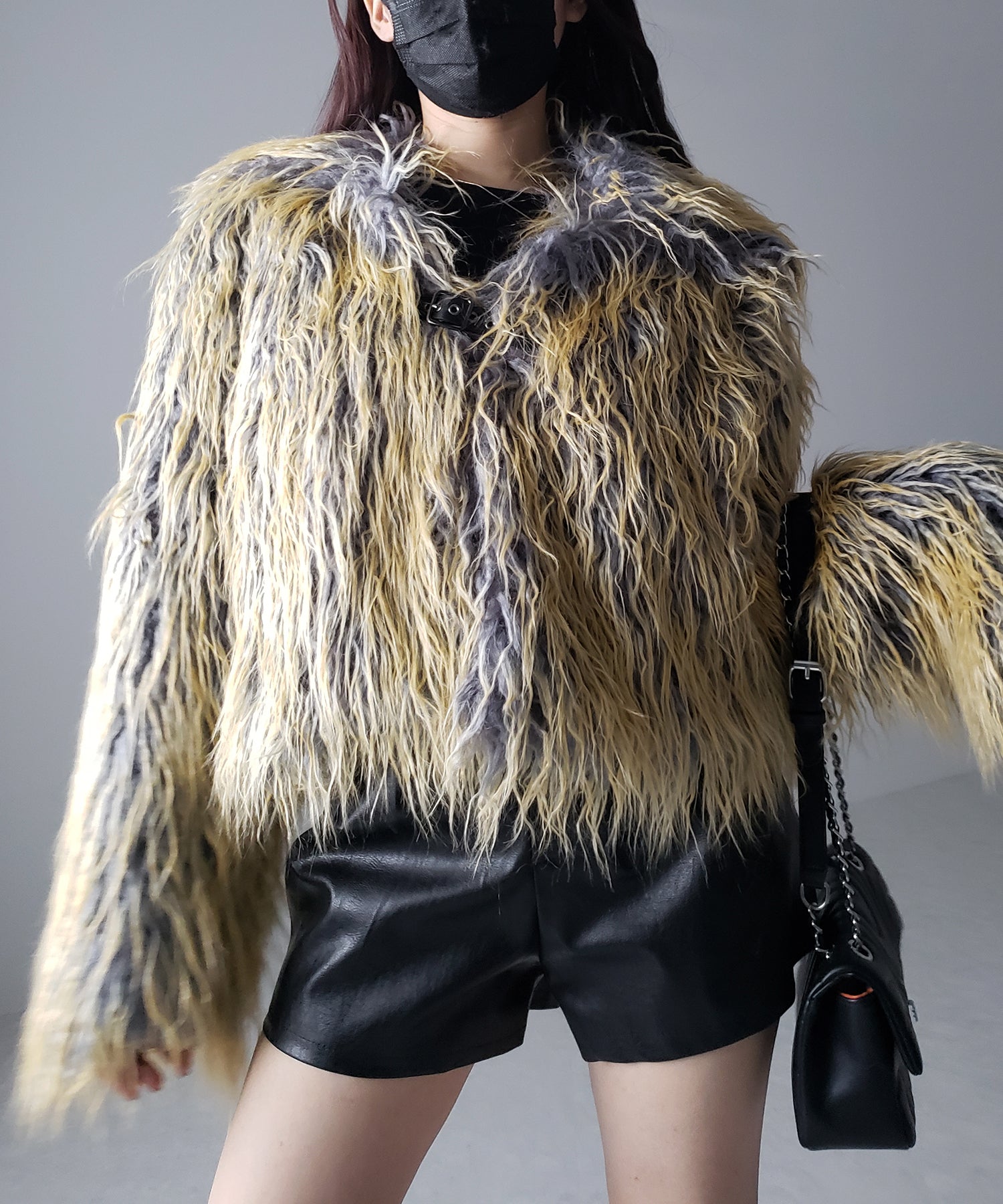 【 2color 】グラデーションシャギーファーモンスターボリュームコート/ gradation shaggy fur monster volume coat