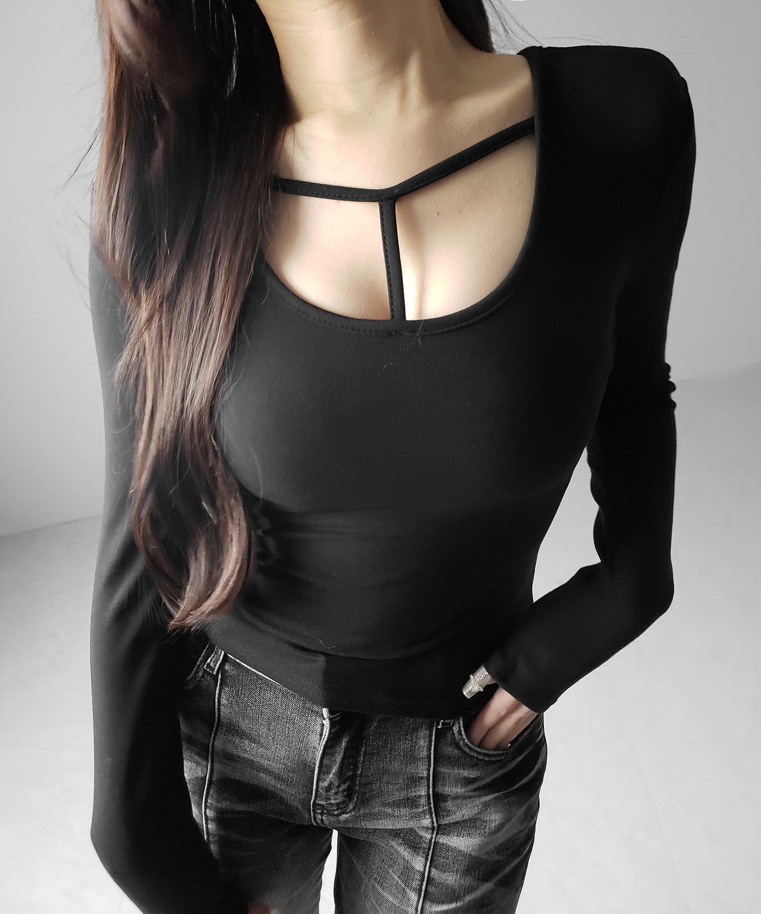 【 裏起毛 】カットアウトストラップスリムカットソートップス / cutout strap slim cutsew tops