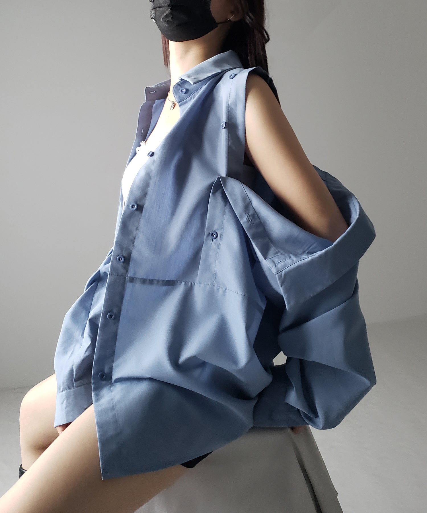 【 3color 】オープンショルダーカットアウトビッグシャツ / open shoulder cutout big shirt