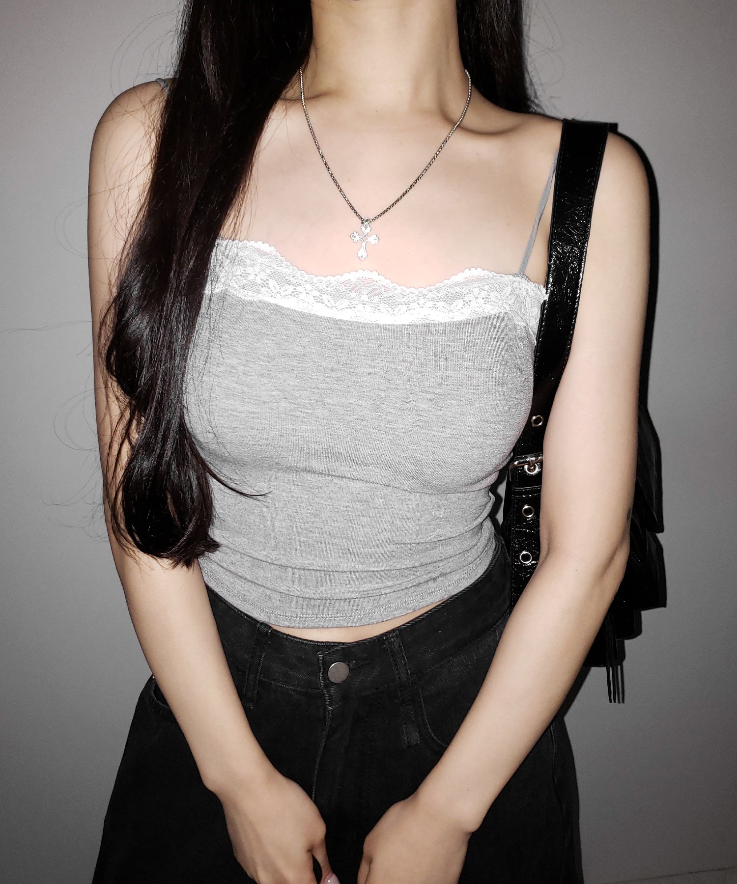 【 3color 】レース切替スクエアクロップドキャミソール / Lace switched square cropped camisole