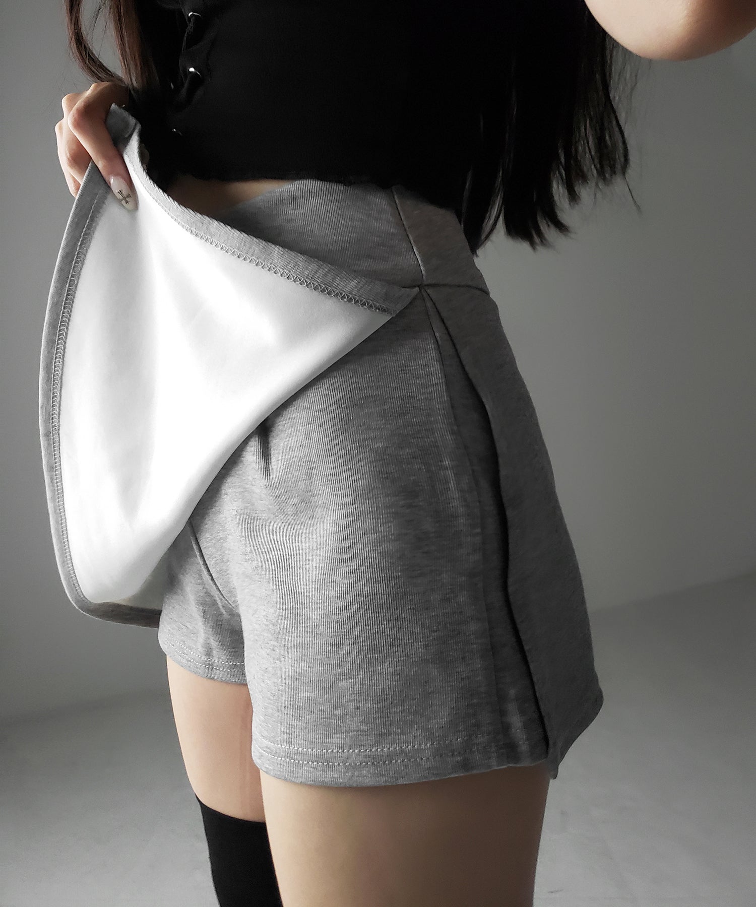 【 2color / 3size 】サイドスリットレイヤードスウェットミニスカパン / side slit layered sweat mini skirt pants
