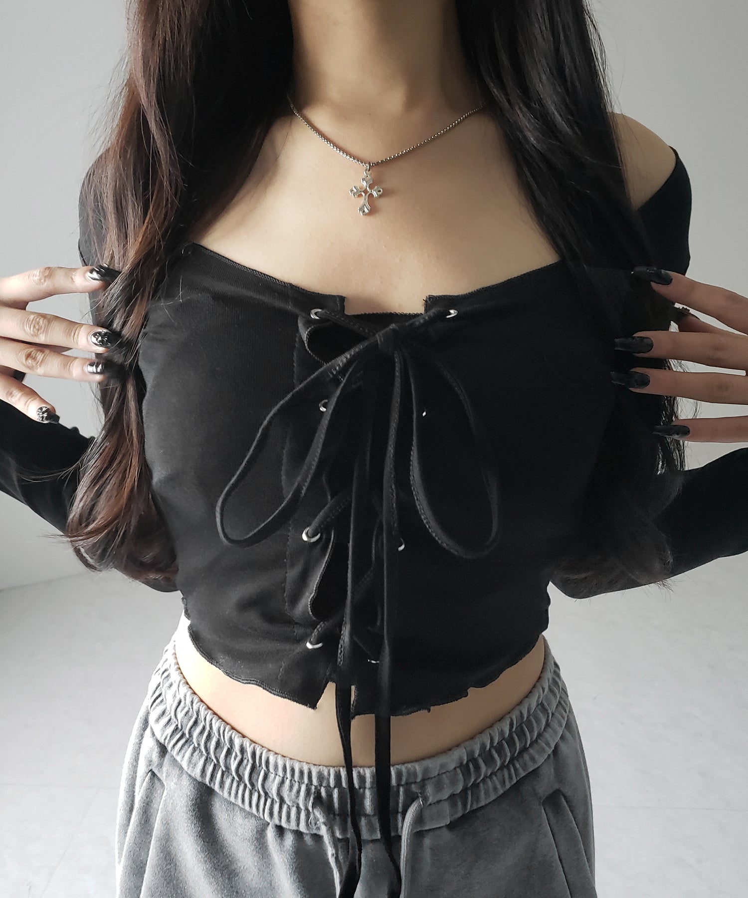 【 3color 】レースアップフロントリボンショートスリムトップス / lace up front ribbon short slim tops