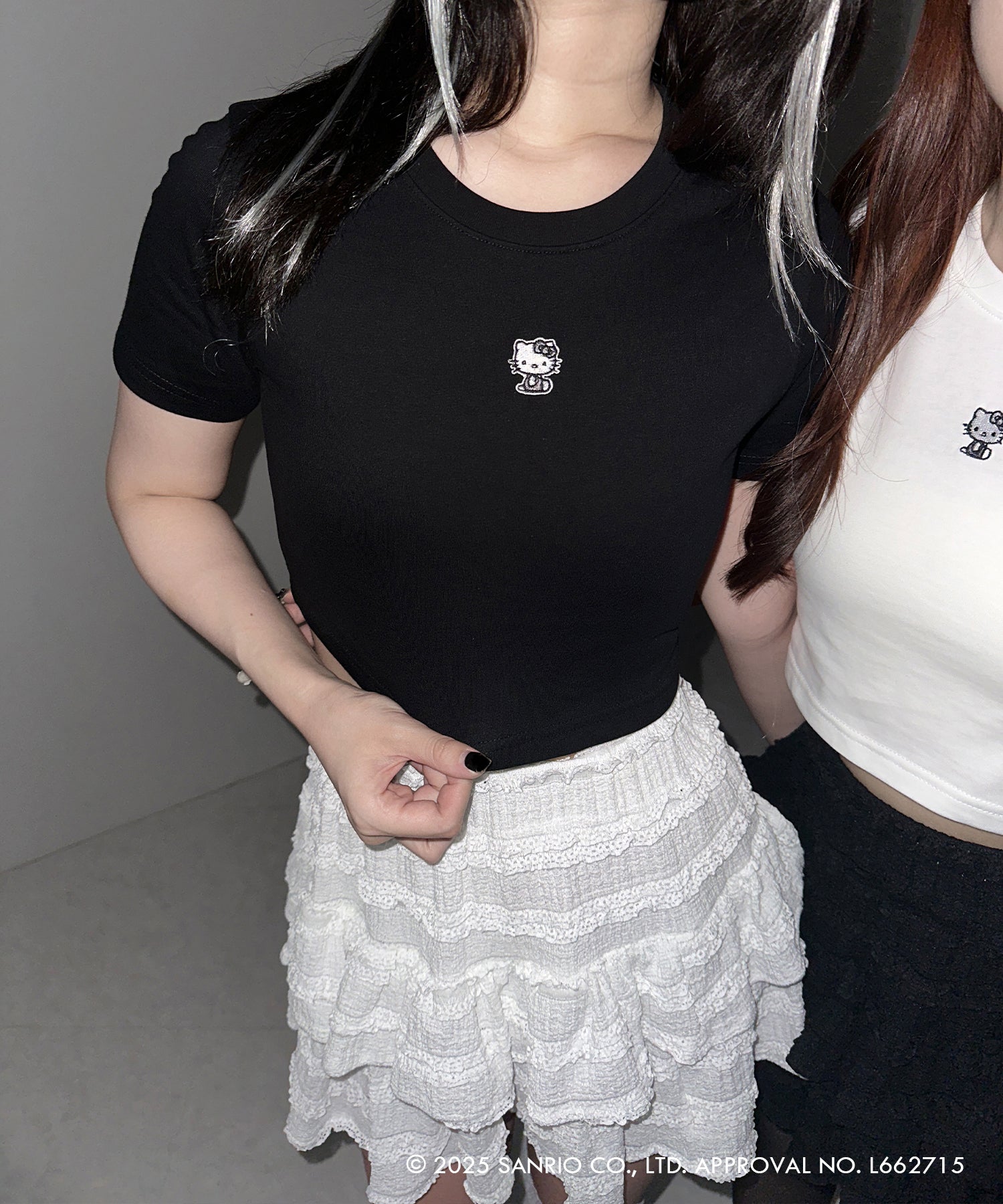 【 HELLO KITTY × me+em select 】ハローキティミニ刺繍チビTシャツ / Hello Kitty mini embroidery chibi T-shirt 【セットアップ着用可能 】