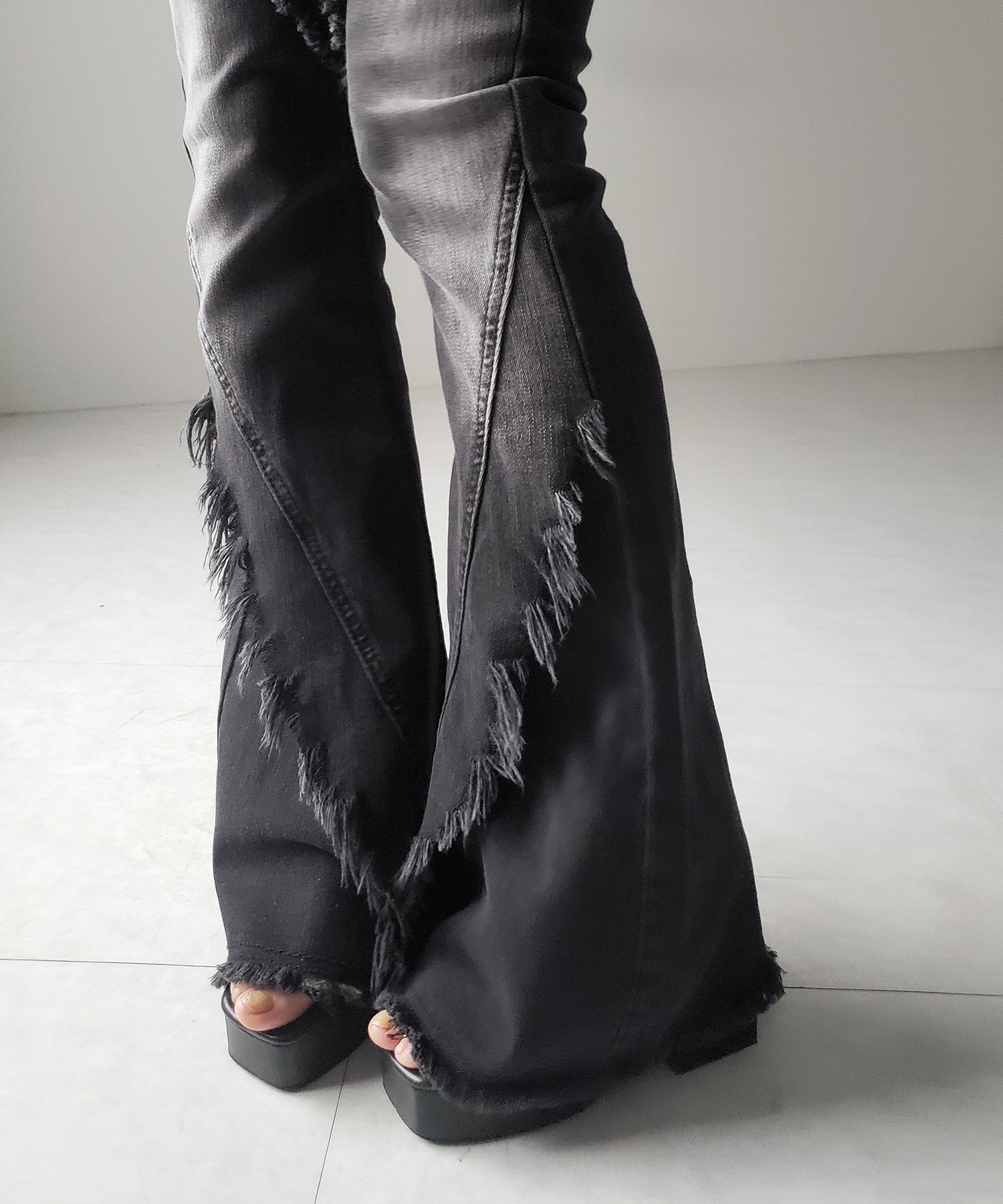 【 2color / 4size 】フリンジデザインヴィンテージライクストレッチフレアデニム / fringe design vintage-like stretch flare denim