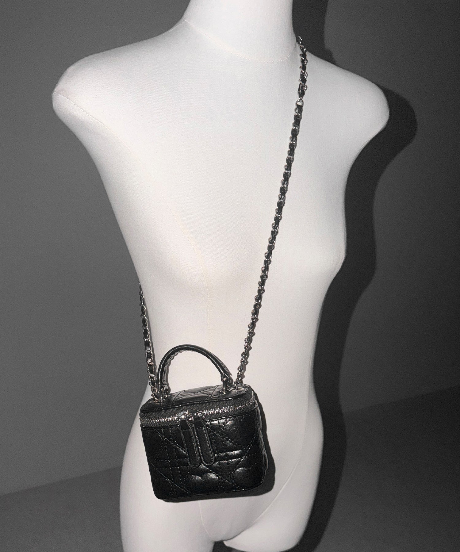 ハートキルティングミニバニティバッグ / heart quilted mini vanity bag