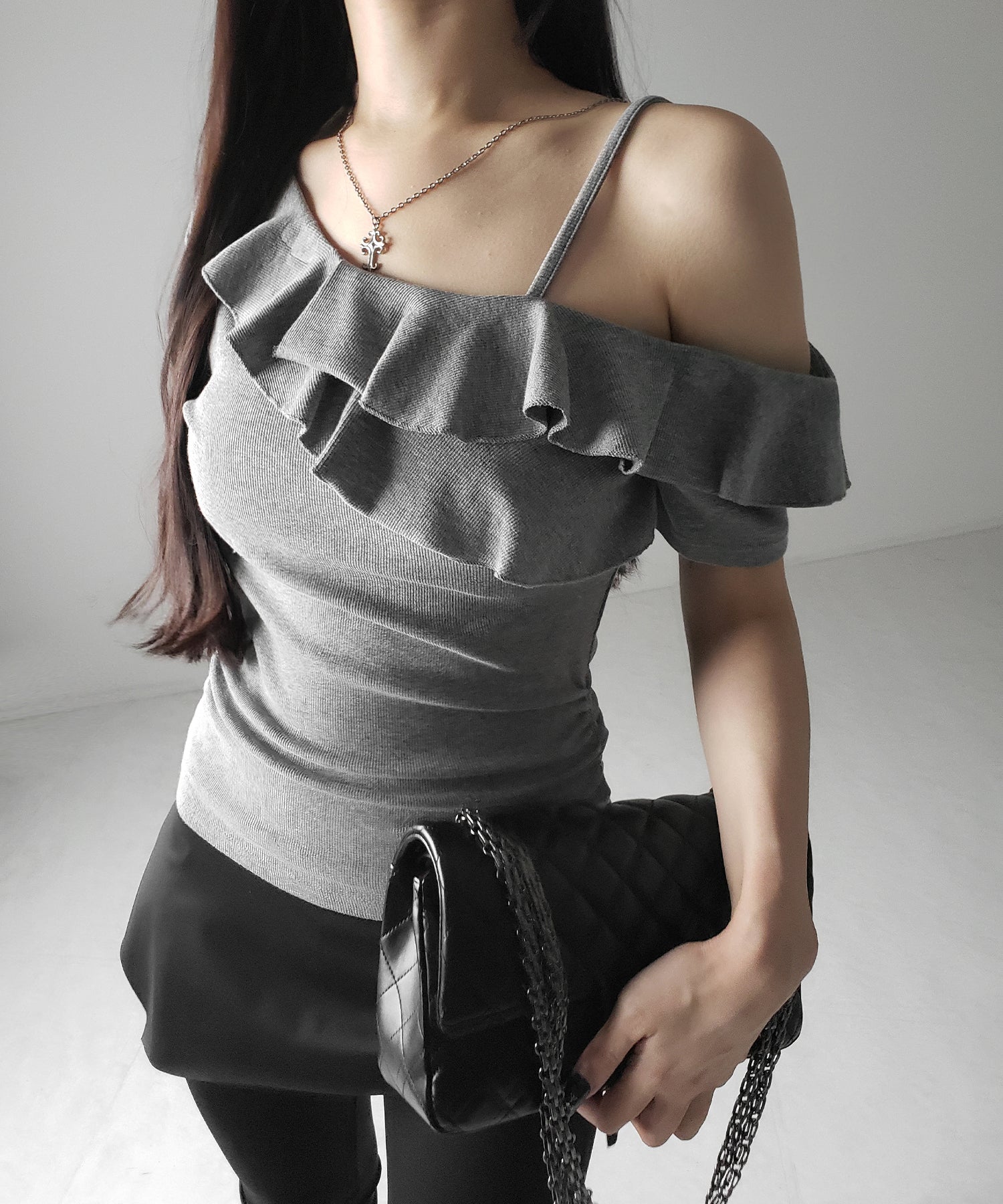 ワンショルストラップフリルリブTシャツ / one shoulder strap frill ribbed T-shirt