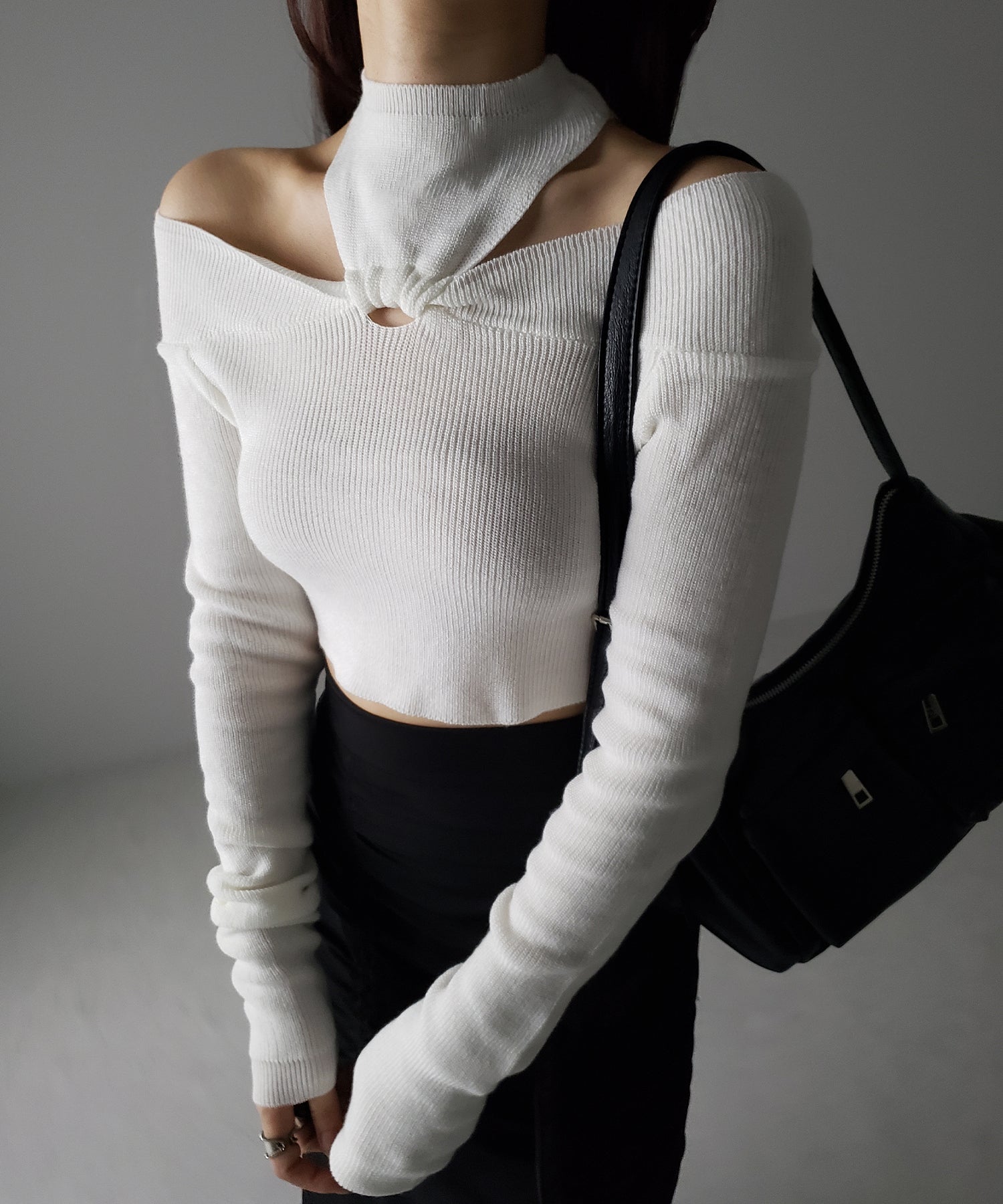【 3 color 】カットアウトオフショルショートリブニット