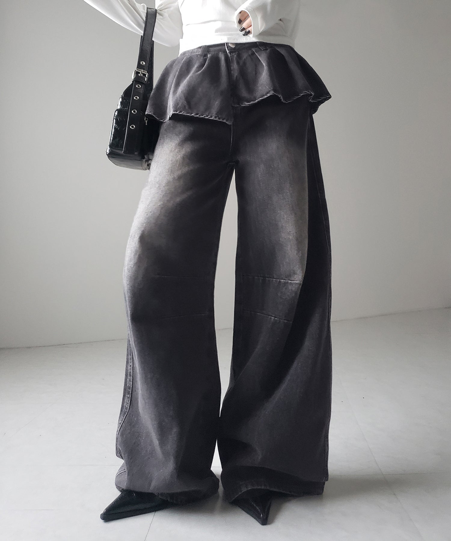 【 2color / 4size 】フリルドッキングレイヤードヴィンテージワイドデニム / frll docking layered vintage wide denim