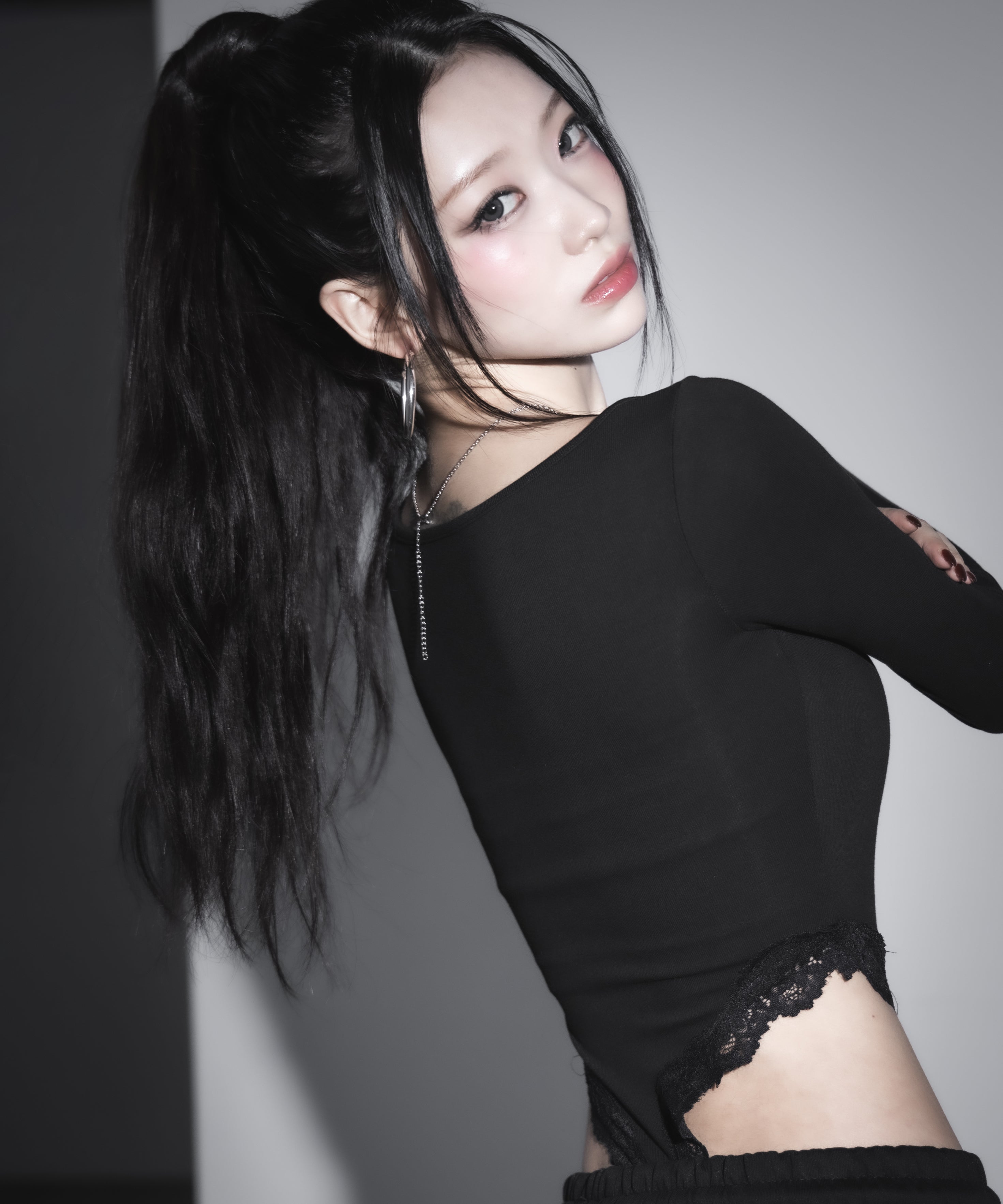 【 2color 】カットアウトレースポイントボディスーツトップス /cutout lace point bodysuit tops