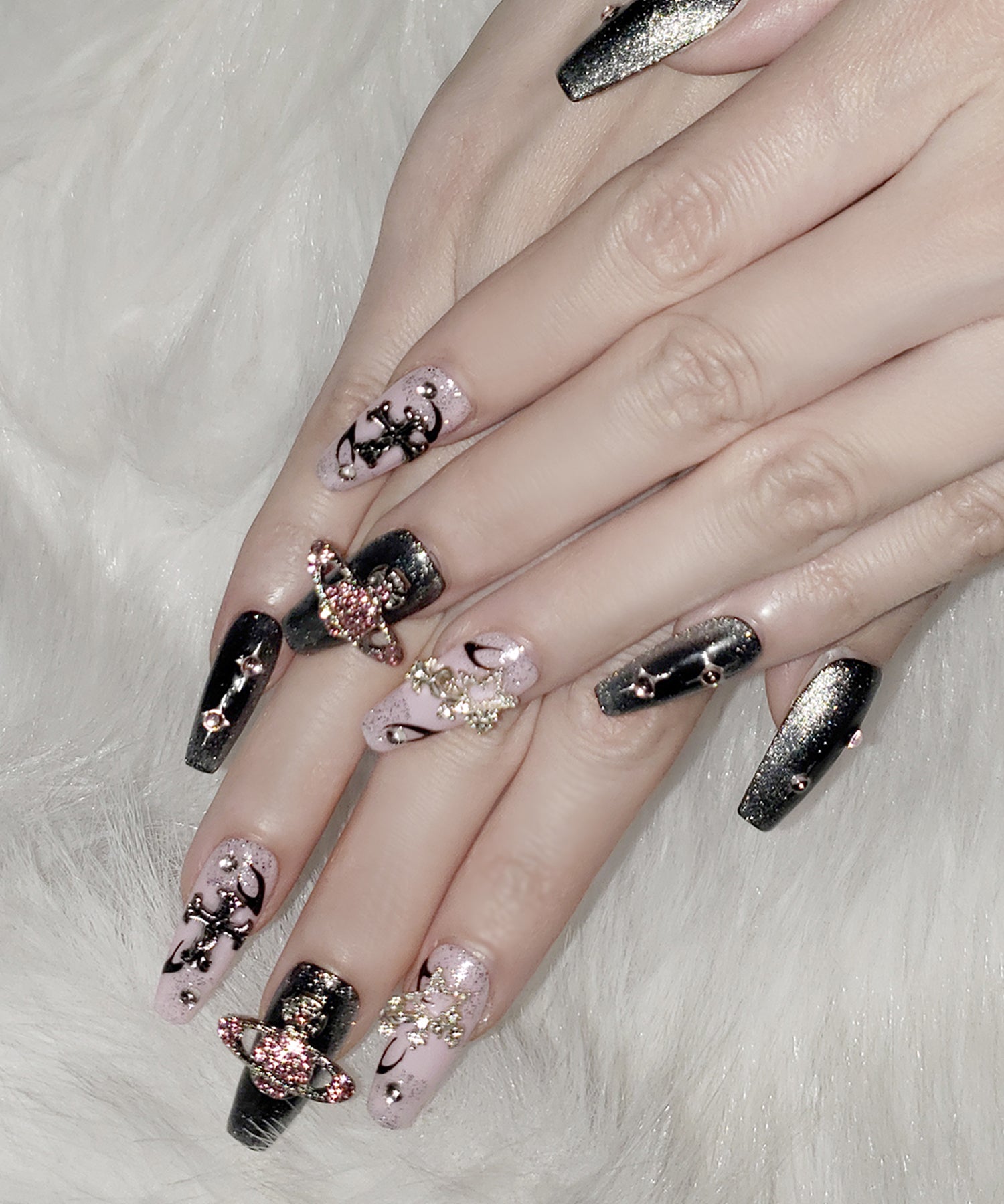 プラネットクロスピンクブラックマグネットネイルチップ/planet cross pink black magnet nail tips