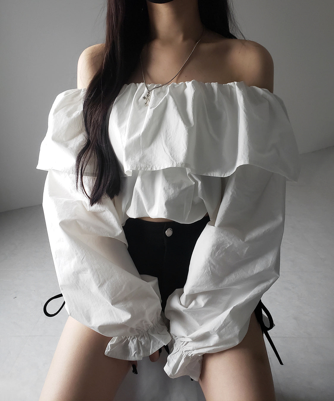 オフショルダーフリルショートブラウス /off shoulder frill short blouse