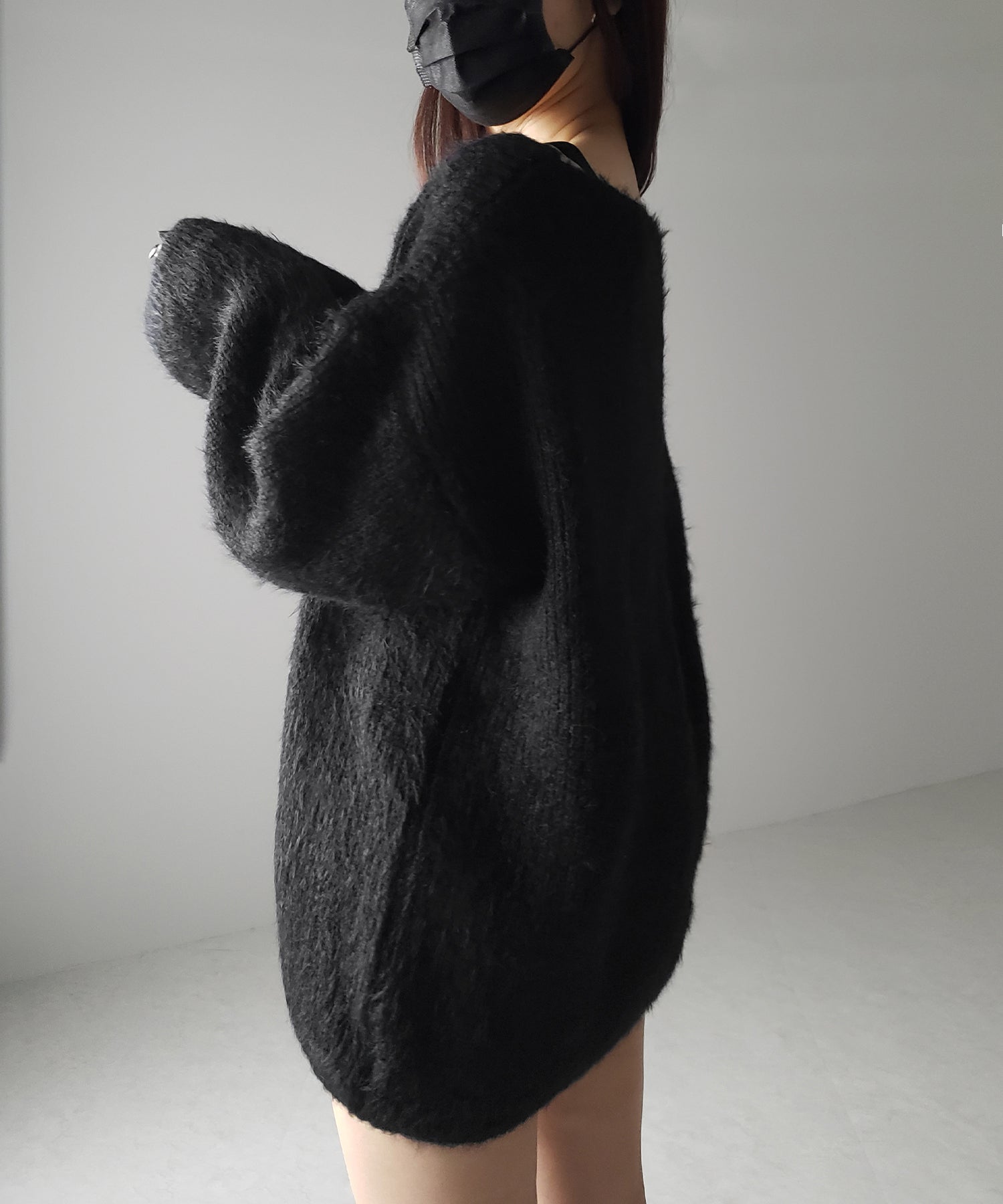 クロスストラップカットアウトルーズシャギーニット