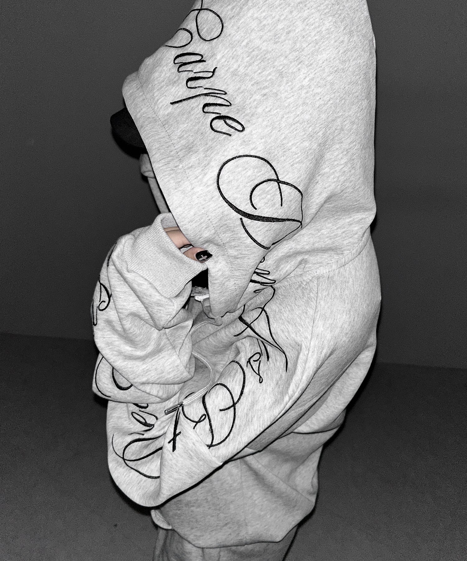 【 セットアップ 】レタリングロゴ刺繍ジップアップパーカー&ショートパンツ / lettering logo embroidery zip-up hoodie & short pants SETUP
