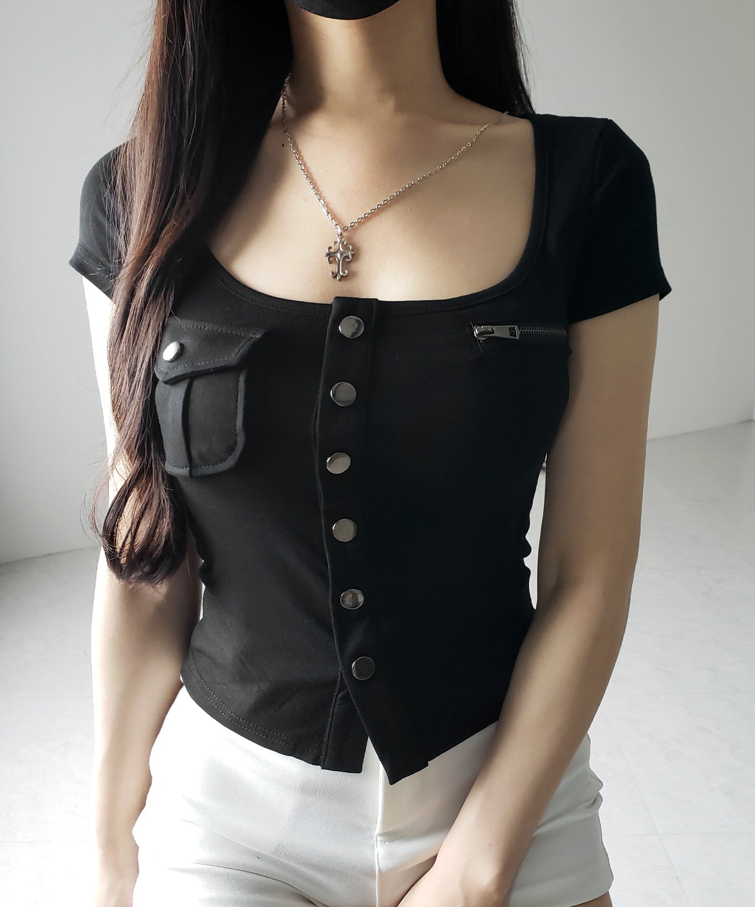 アウトポケットスクエアネックスリムTシャツ /Out pocket square neck slim T-shirt