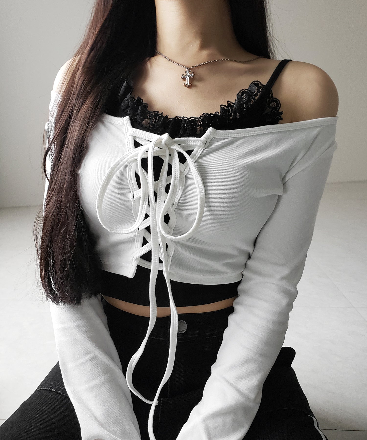 【 新色ピンクが追加!/2点セット 】レースアップリボンショートトップス + レースキャミ SET / lace up ribbon short tops + lace cami SET