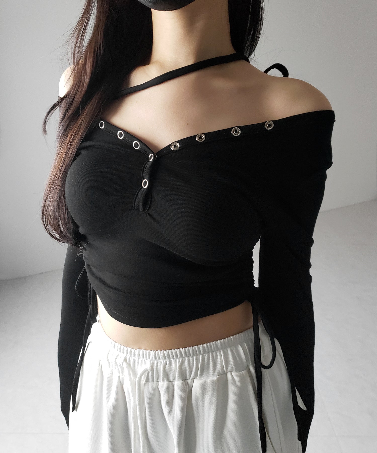 【 2WAY / 裏起毛 】ナナメストラップスナップボタンシャーリングリボントップス / naname strap snap button shirring ribbon tops