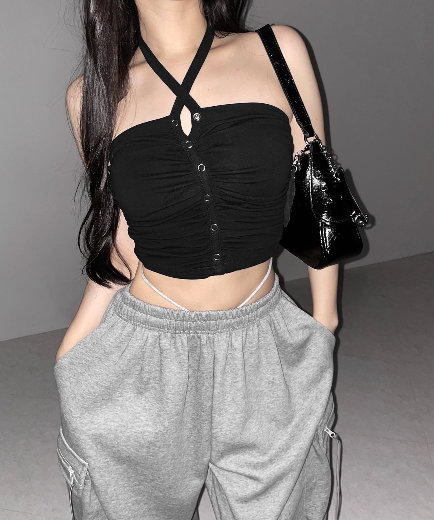 ホルターネックスナップボタンギャザーベアトップ / halter neck snap button gathered bare top