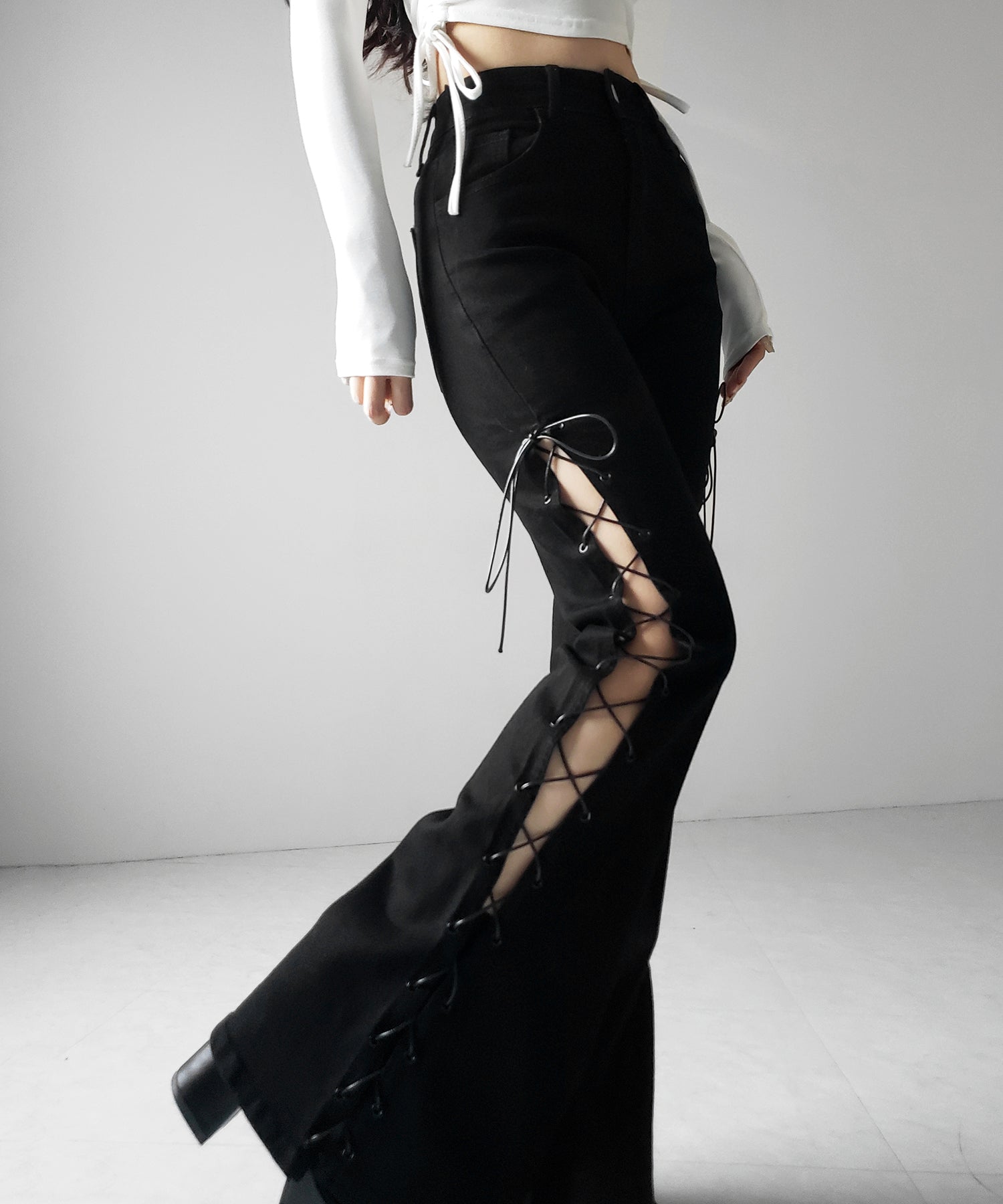 レースアップカットアウトストレッチフレアデニム / lace up cutout stretch flare denim