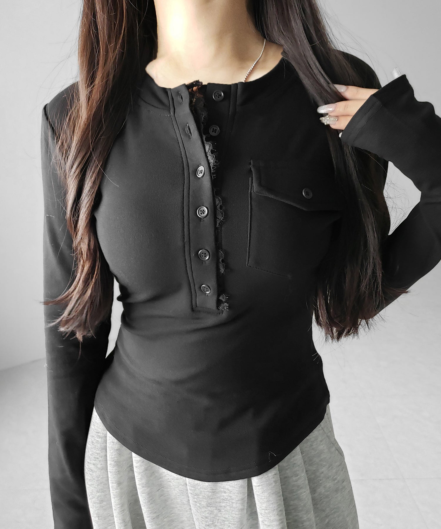 【 裏起毛 】レースドッキングヘンリーネックトップス / lace docking henley neck tops