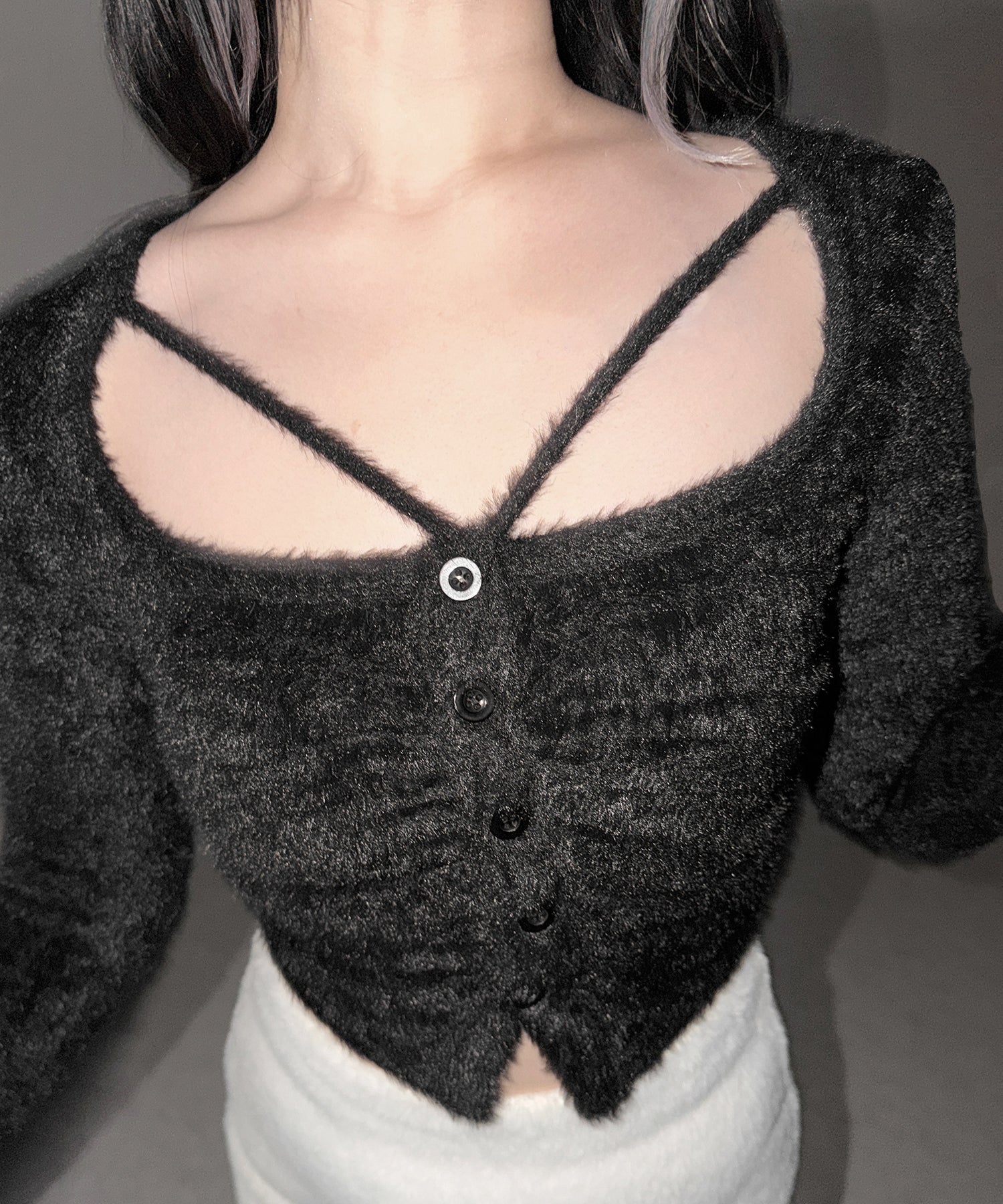 クロスストラップスクエアショートシャギーカーディガン / cross strap square short shaggy cardigan