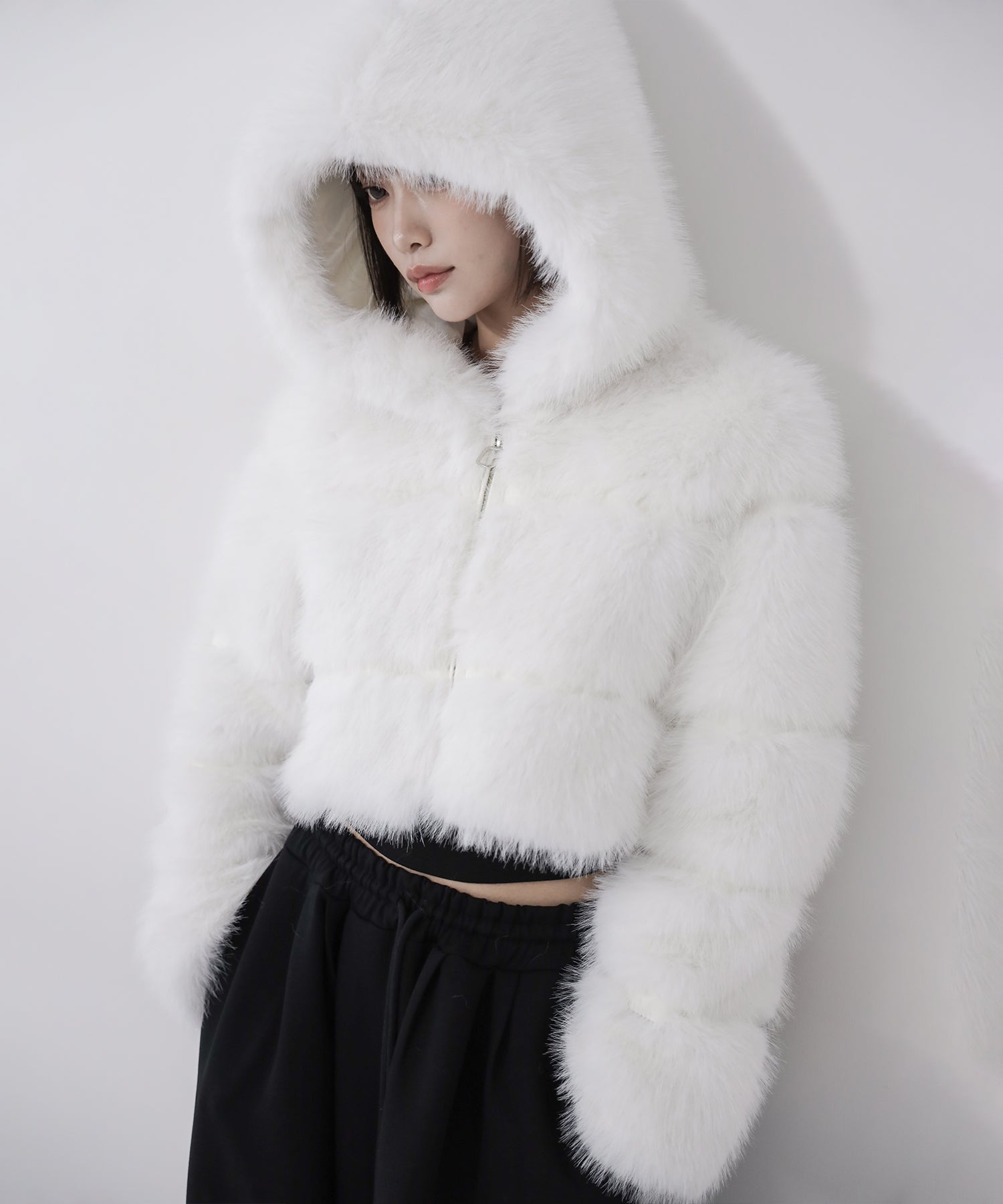 フェイクファーフーディショートコート / fake fur hoodie short coat