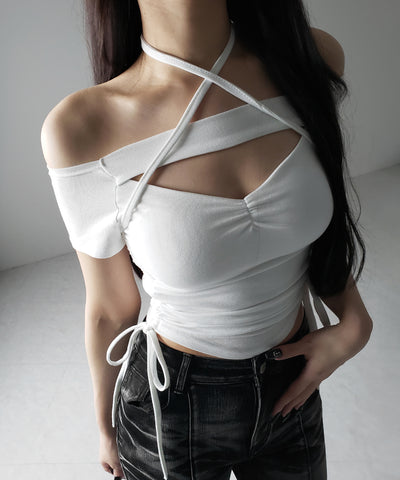 半袖クロスストラップリボンカットアウトオフショルトップス / short sleeve cross strap ribbon cutout offshoulder tops