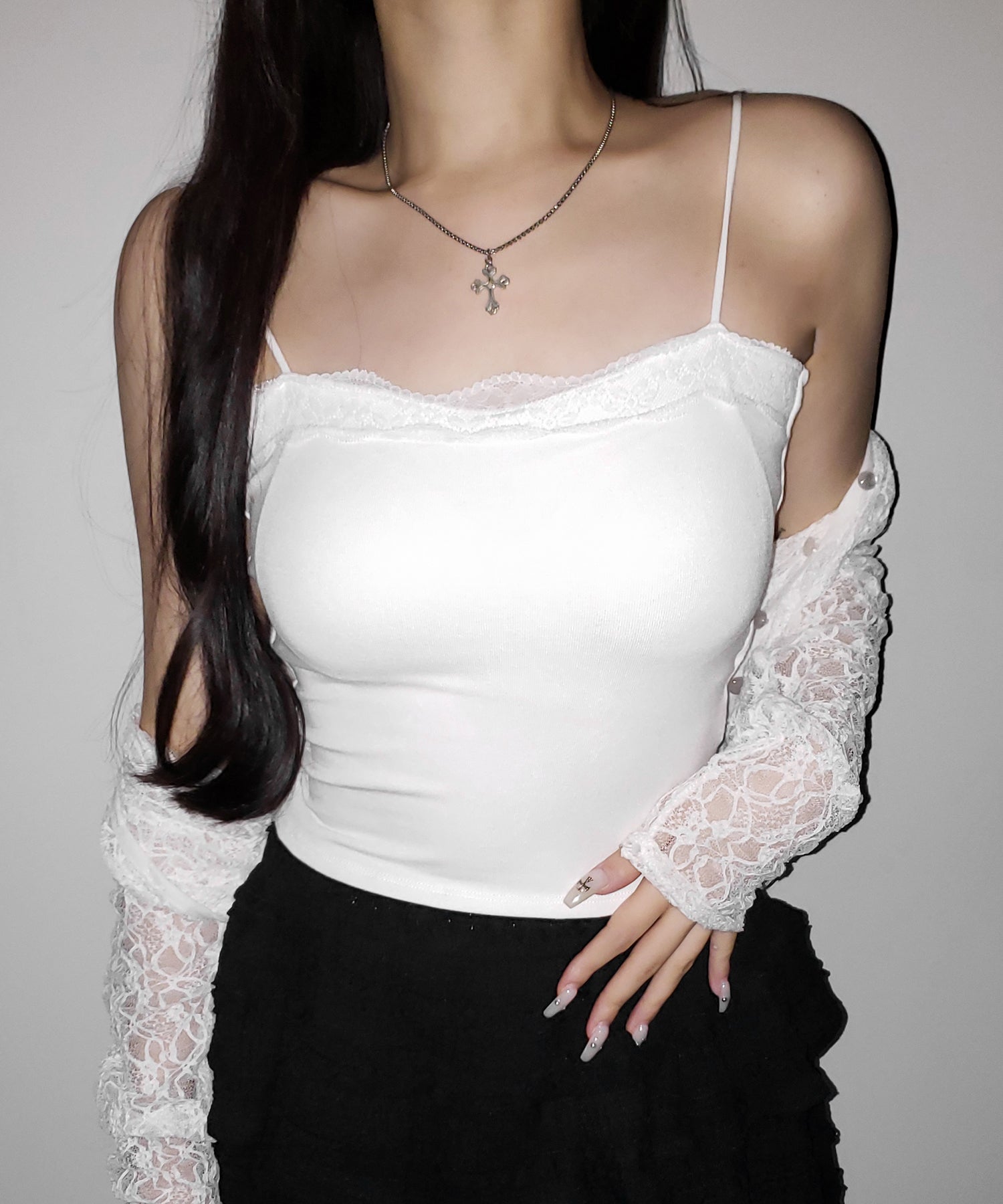 レース切替スクエアクロップドキャミソール / Lace switched square cropped camisole