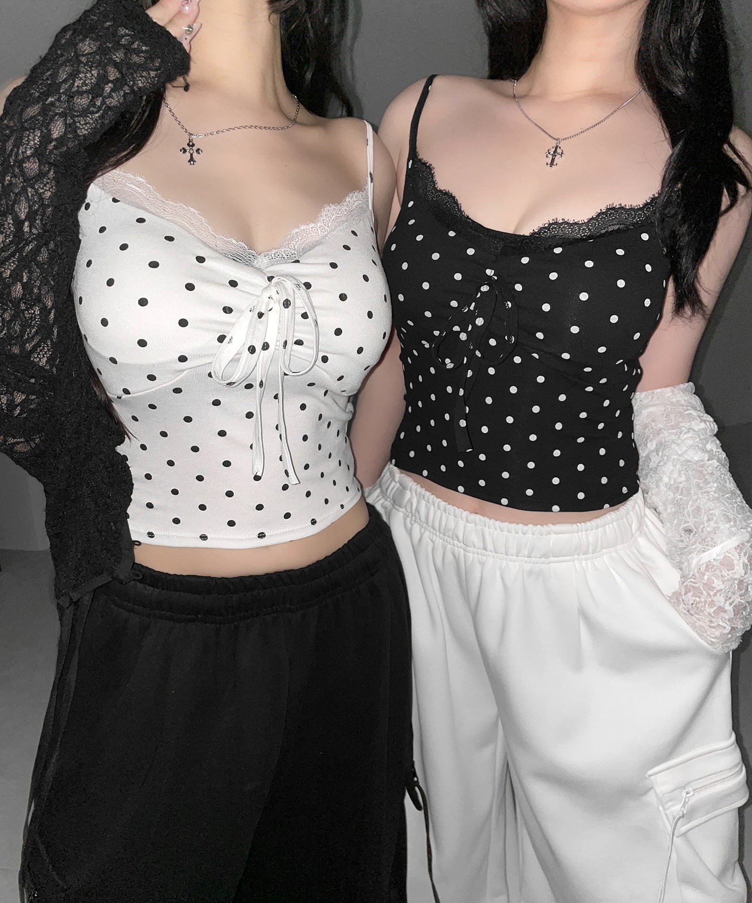 ドットレースフロントリボンキャミソール / Dot lace front ribbon camisole