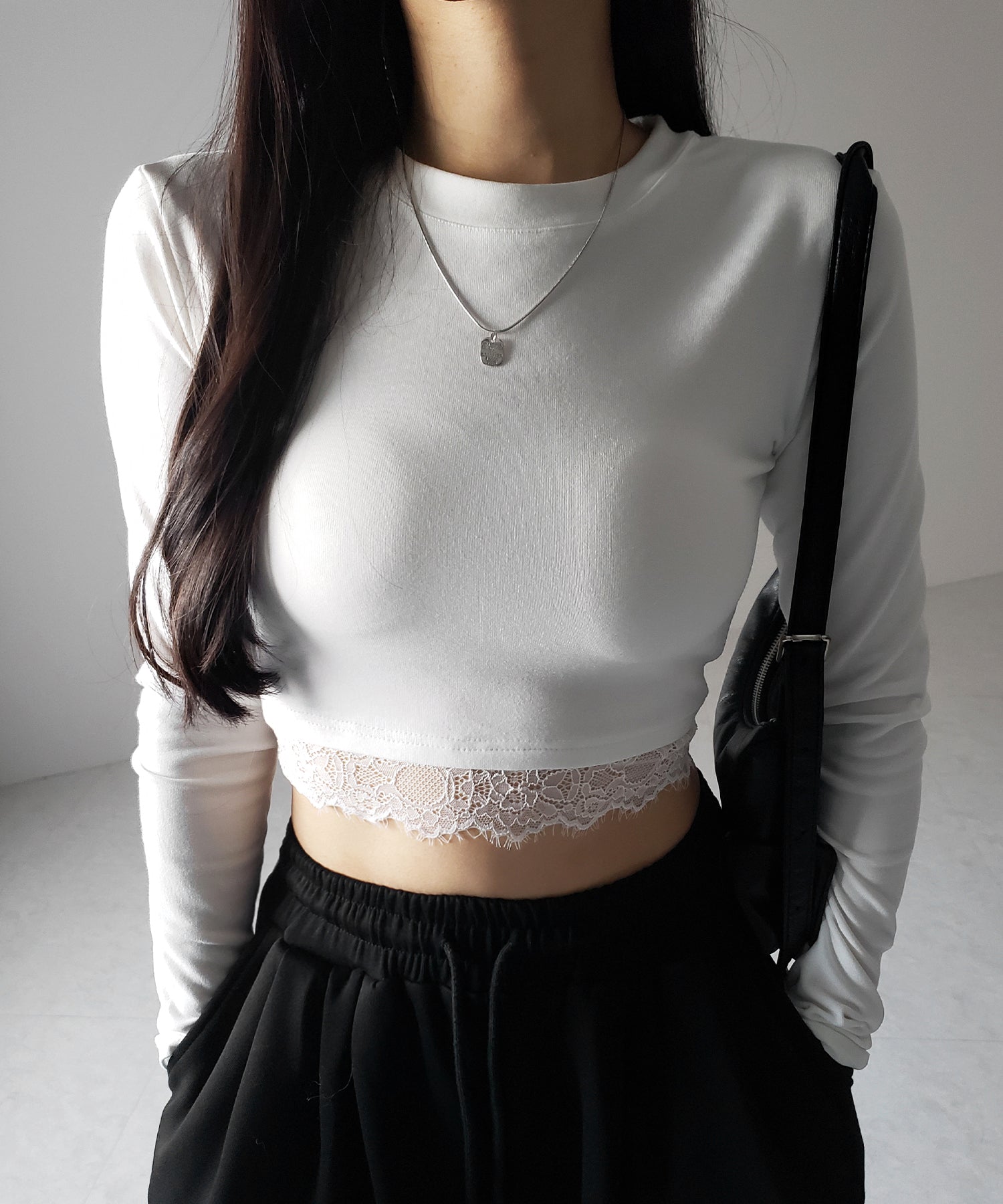【 裏起毛 】裾レースドッキングショートTシャツ / hem lace docking short Tee
