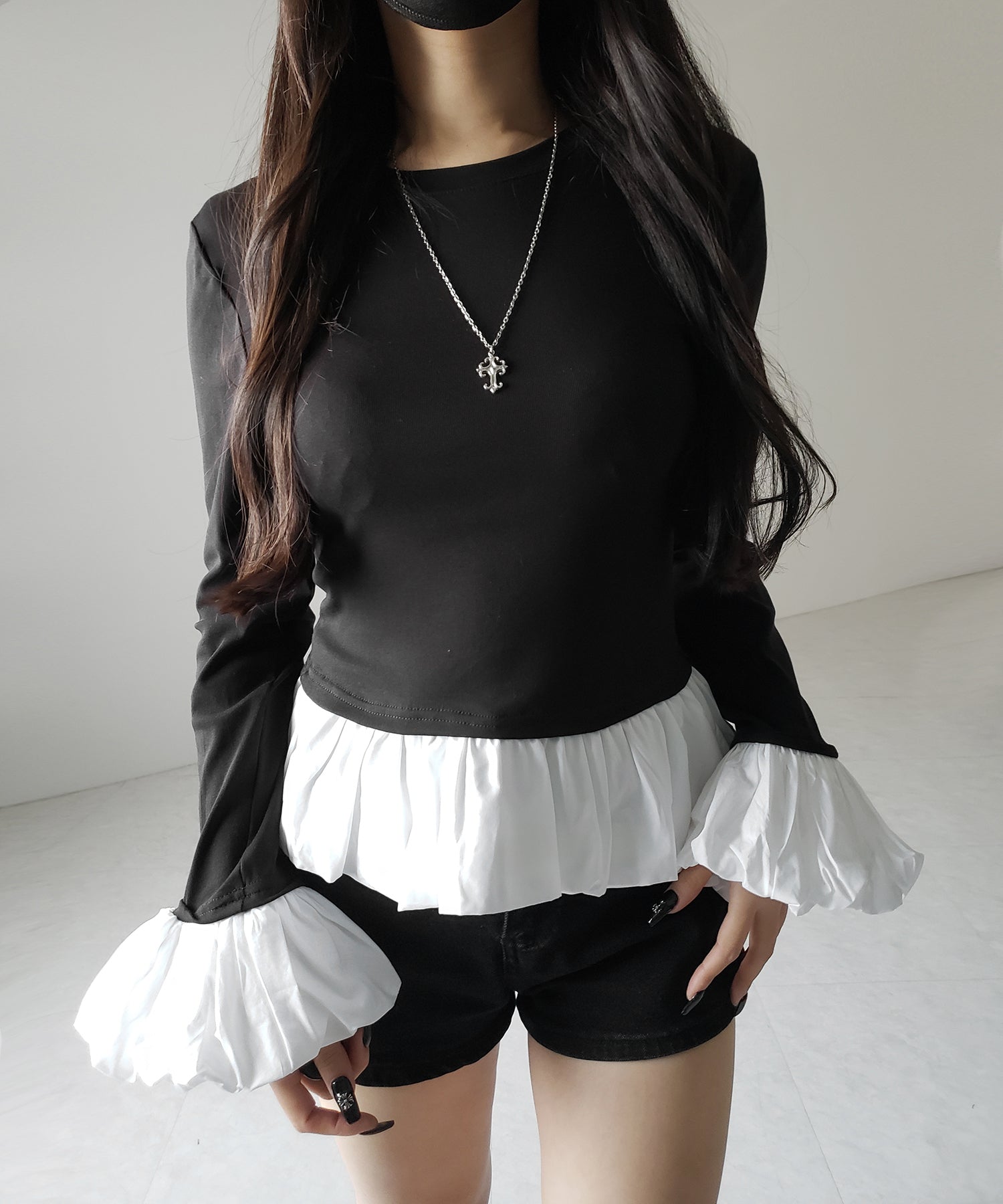 【 2color 】裾バルーンフリルカットソートップス / hem balloon frill cutsew tops