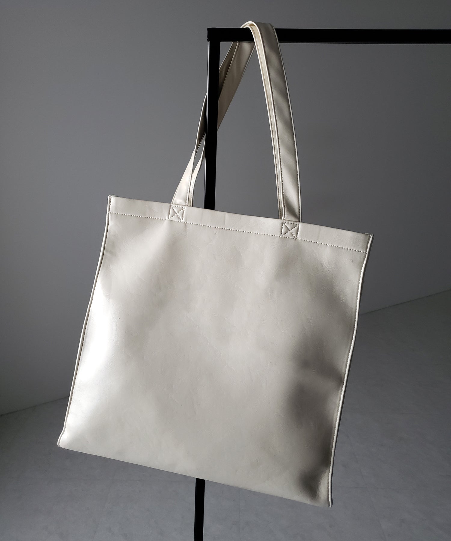 【 2color / 大容量 】フェイクレザービッグスクエアトートバッグ / fake leather big square tote bag